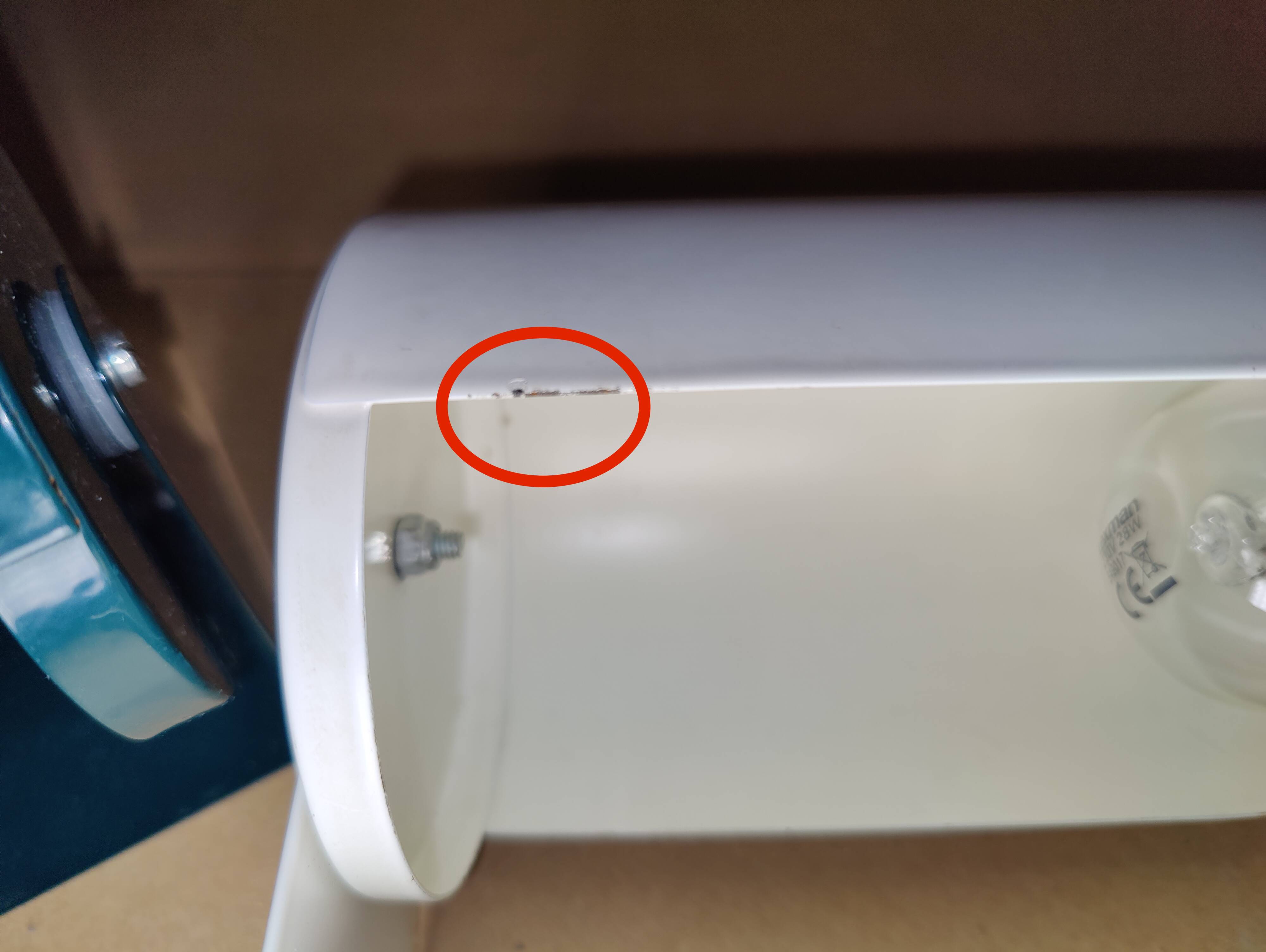 White Lod type v413 roller wall lamp from Ikea.