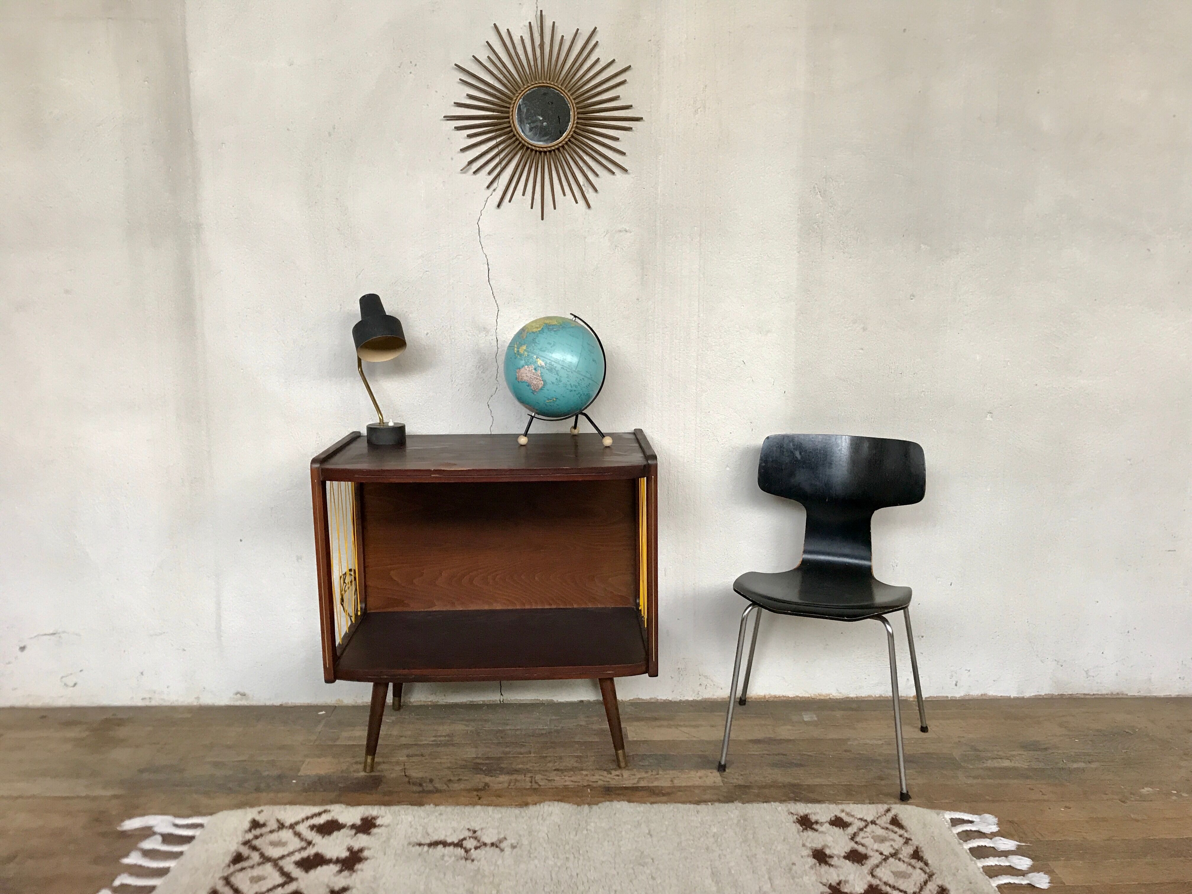 Furniture tv vintage feet compass 1950