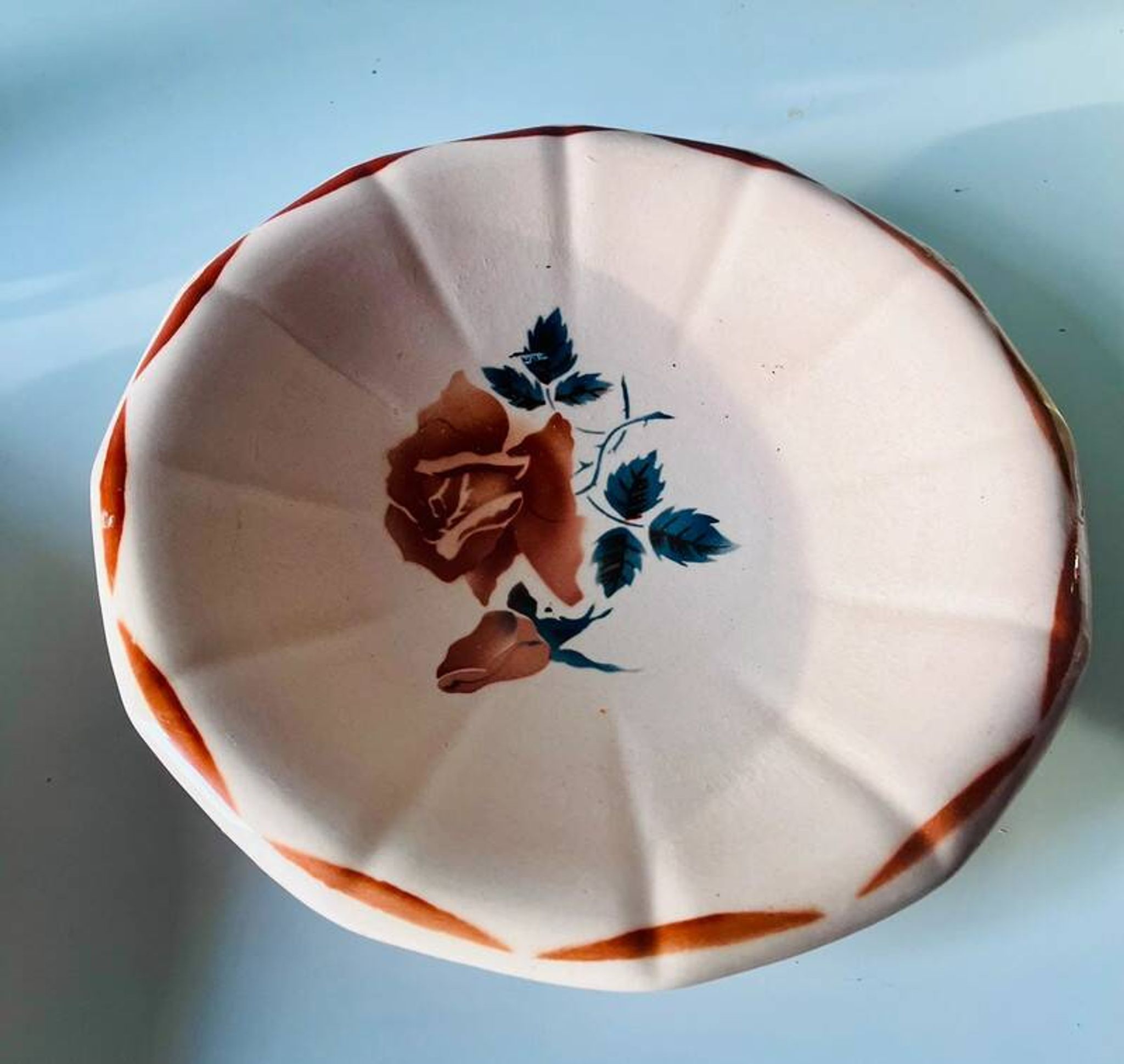 Antique Digoin Sarreguemines Frégate model dish with pink floral decoration