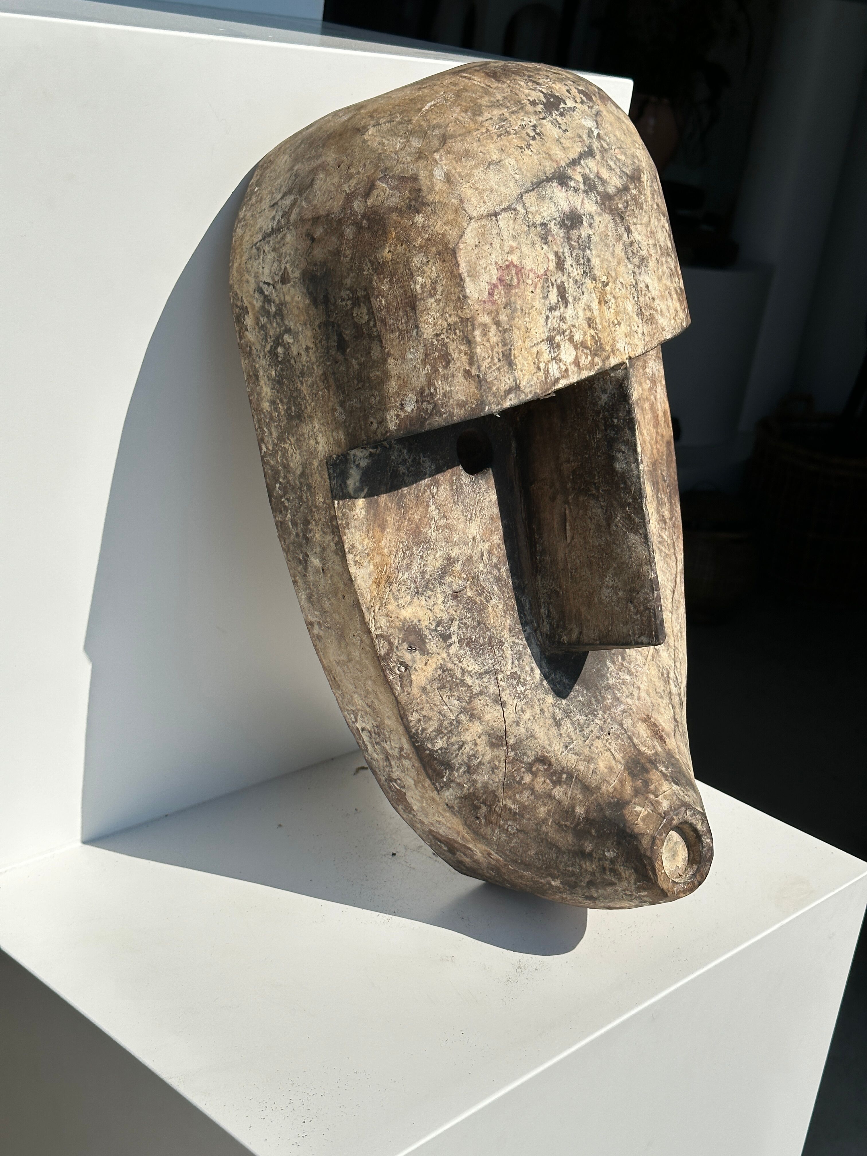 Large Timor mask in patinated wood H:50cm (2)