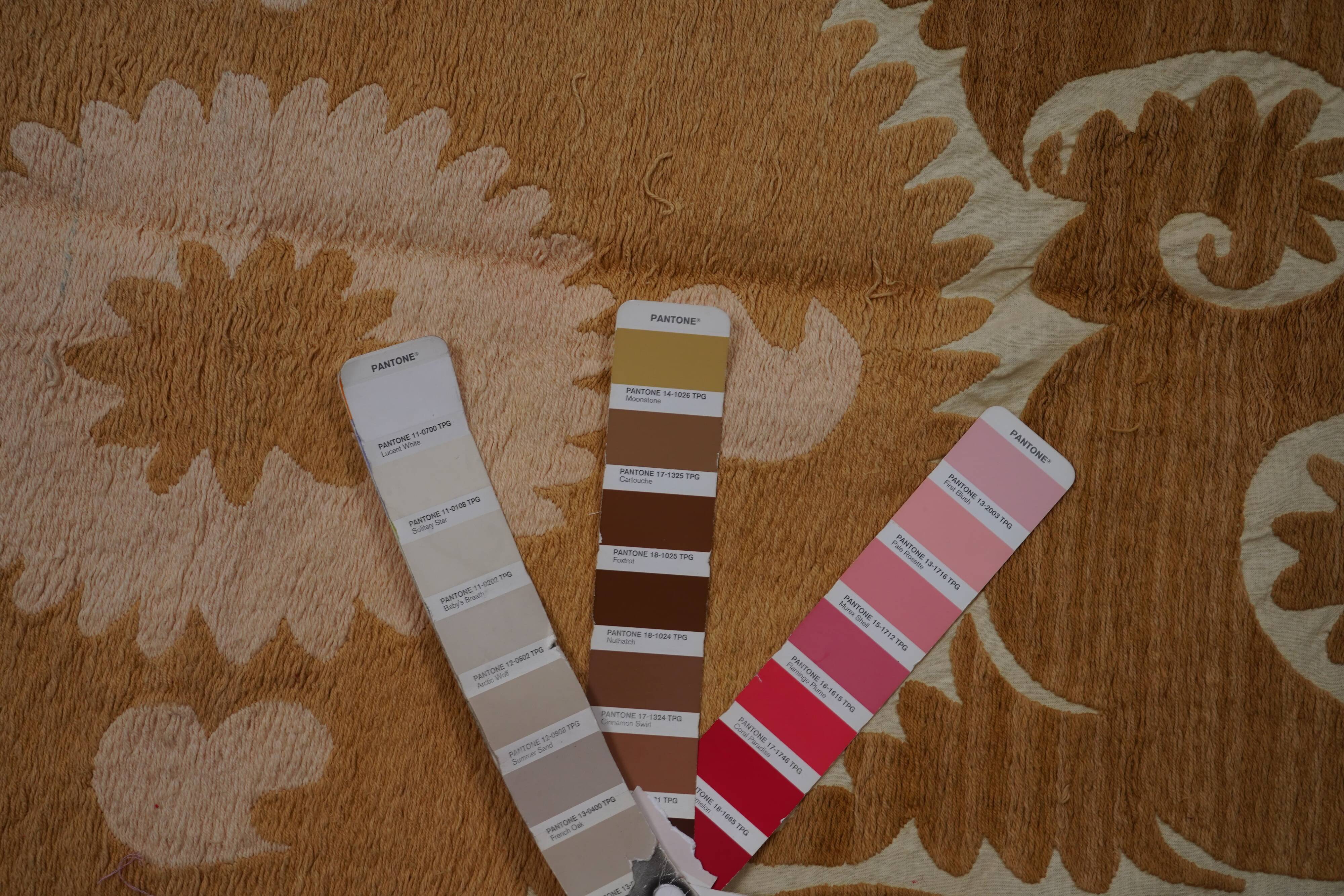 Vintage Turkish hand-knotted rug 125x151 cm