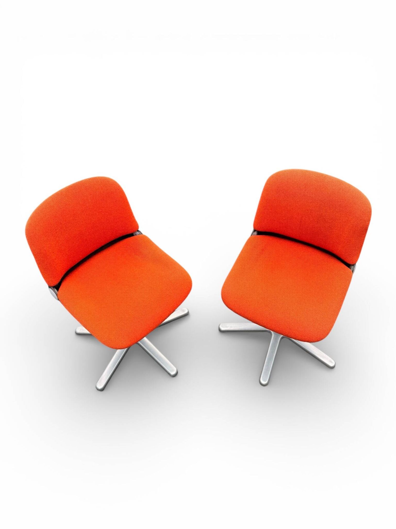Pair of vintage chairs model 231/5 in orange fabric and aluminium by Wilkhahn.