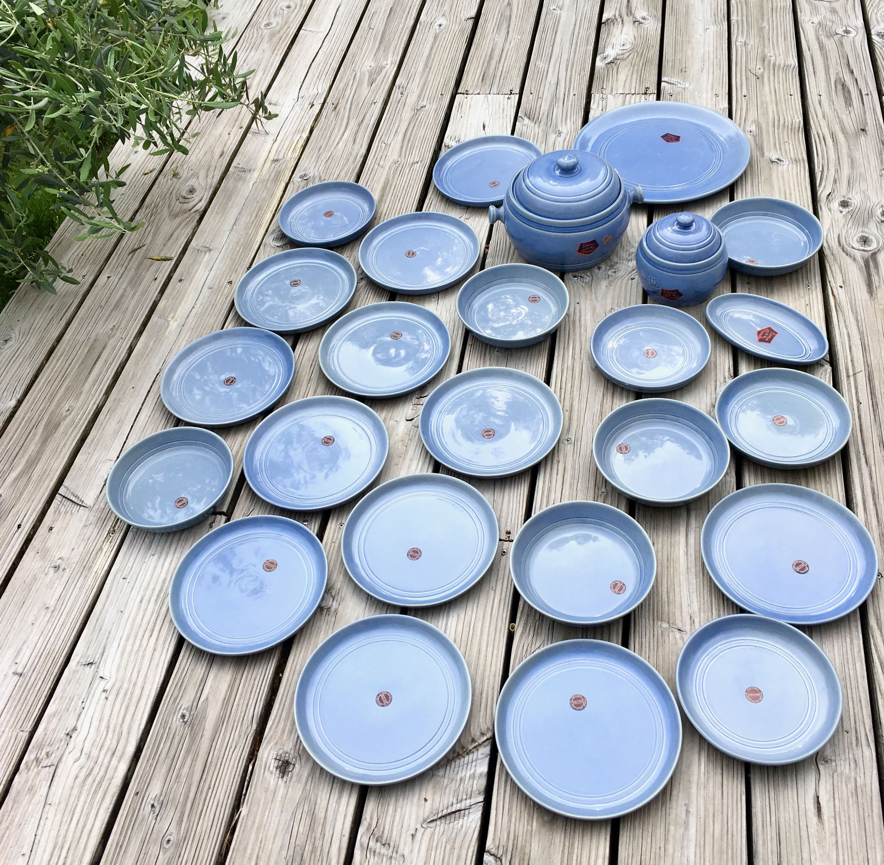 Service lavender blue sandstone plates