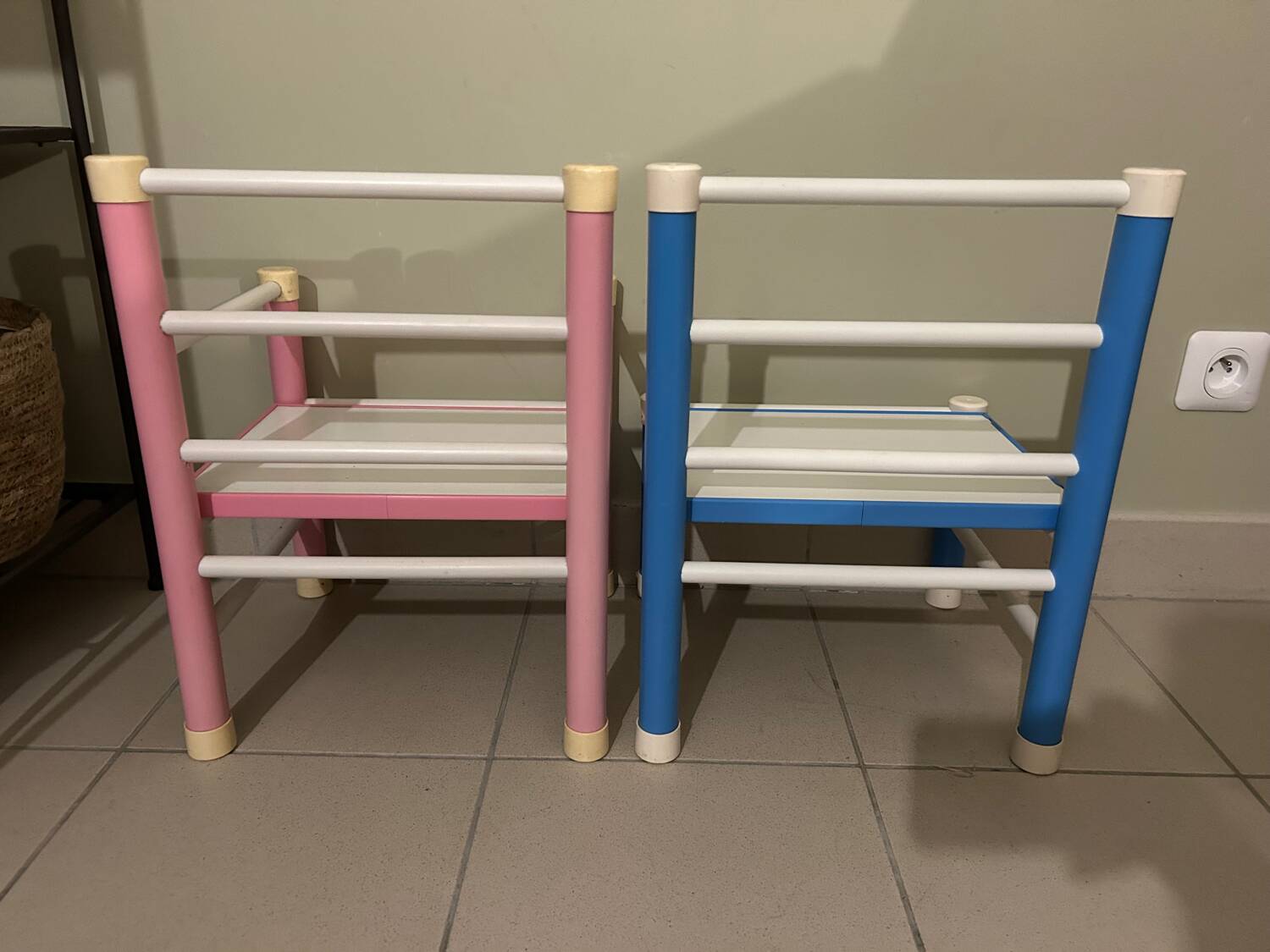 Set of 2 small vintage children's chairs