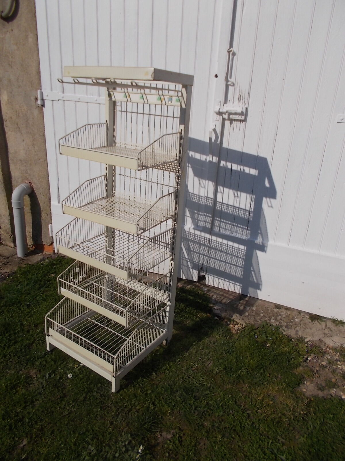 Advertising metal display tic tac