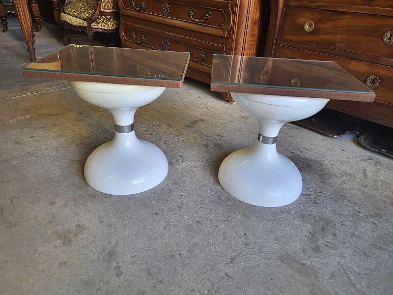 Pair of sgabello stools americano rises in bedside table