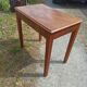 Bureau table des années 50 Art Déco tiroir en façade