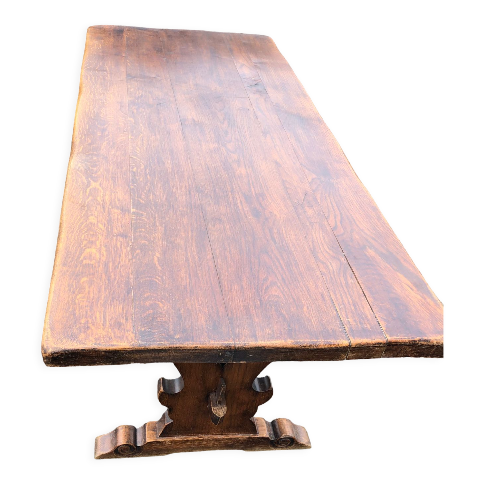 Farmhouse table