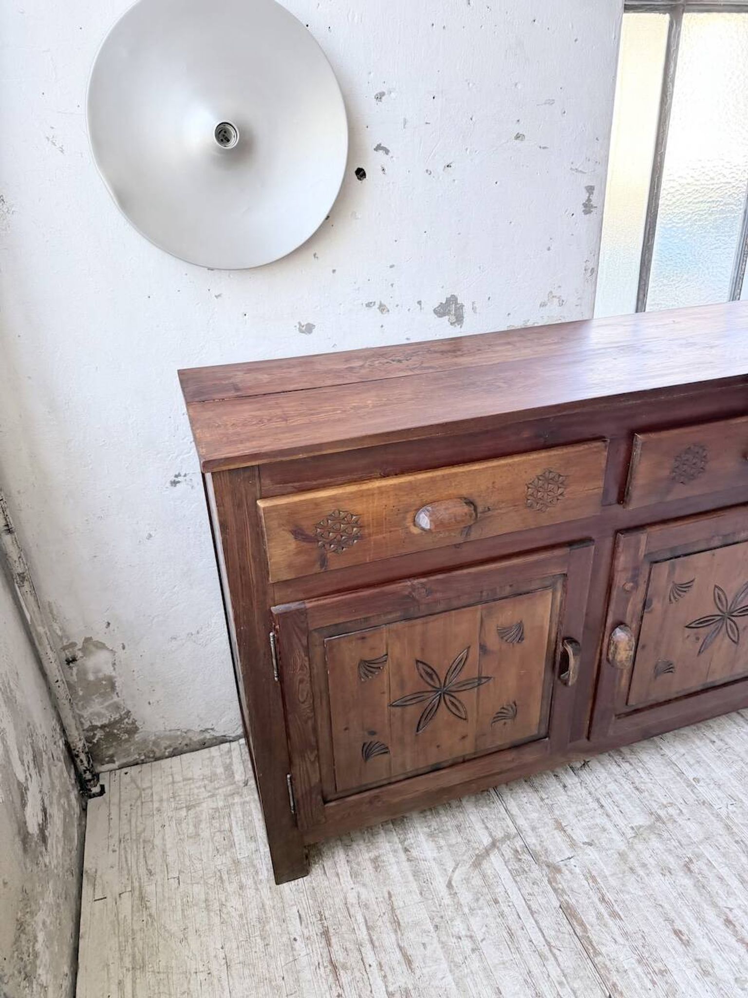 Meuble de rangement confiturier art populaire savoyard 1950