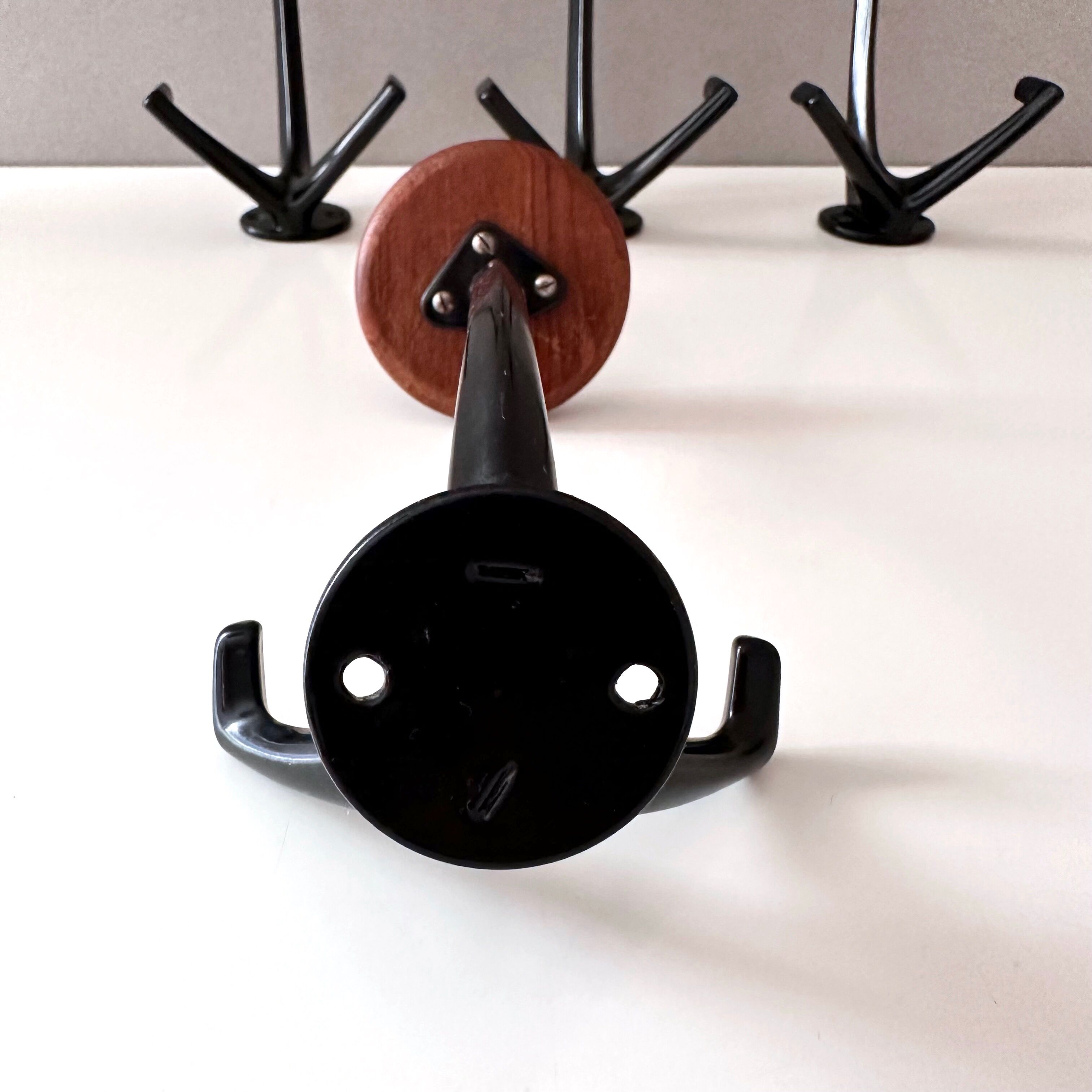 4 Vintage coat hooks brown, 70's interior