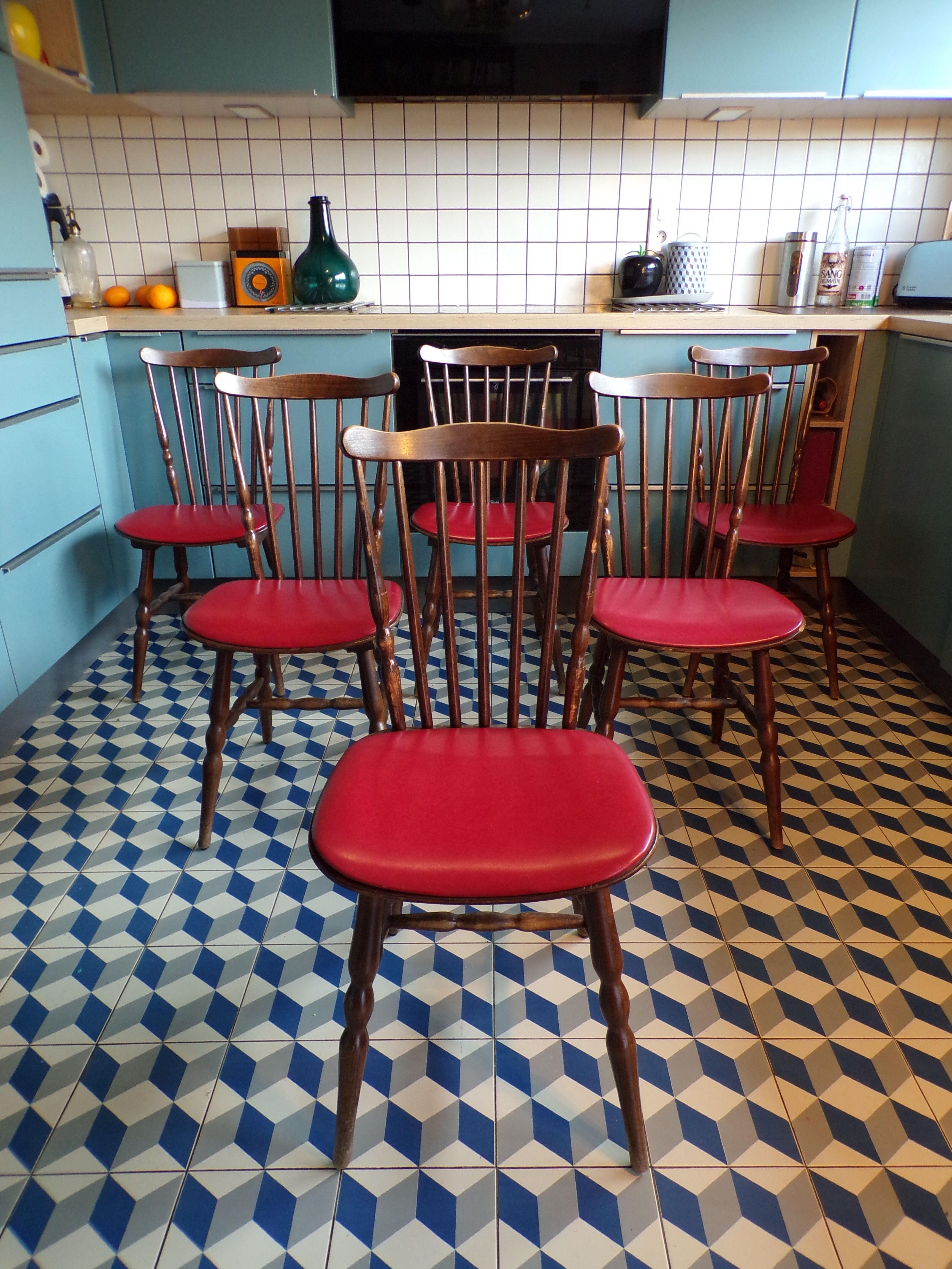 Suite 6 Baumann Tacoma Boston bistro chairs