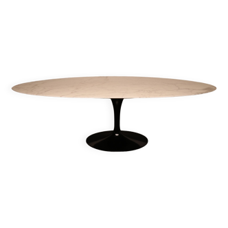 Table à manger ovale en marbre clacatta par Eero Saarinen pour Knoll - US - 2000's