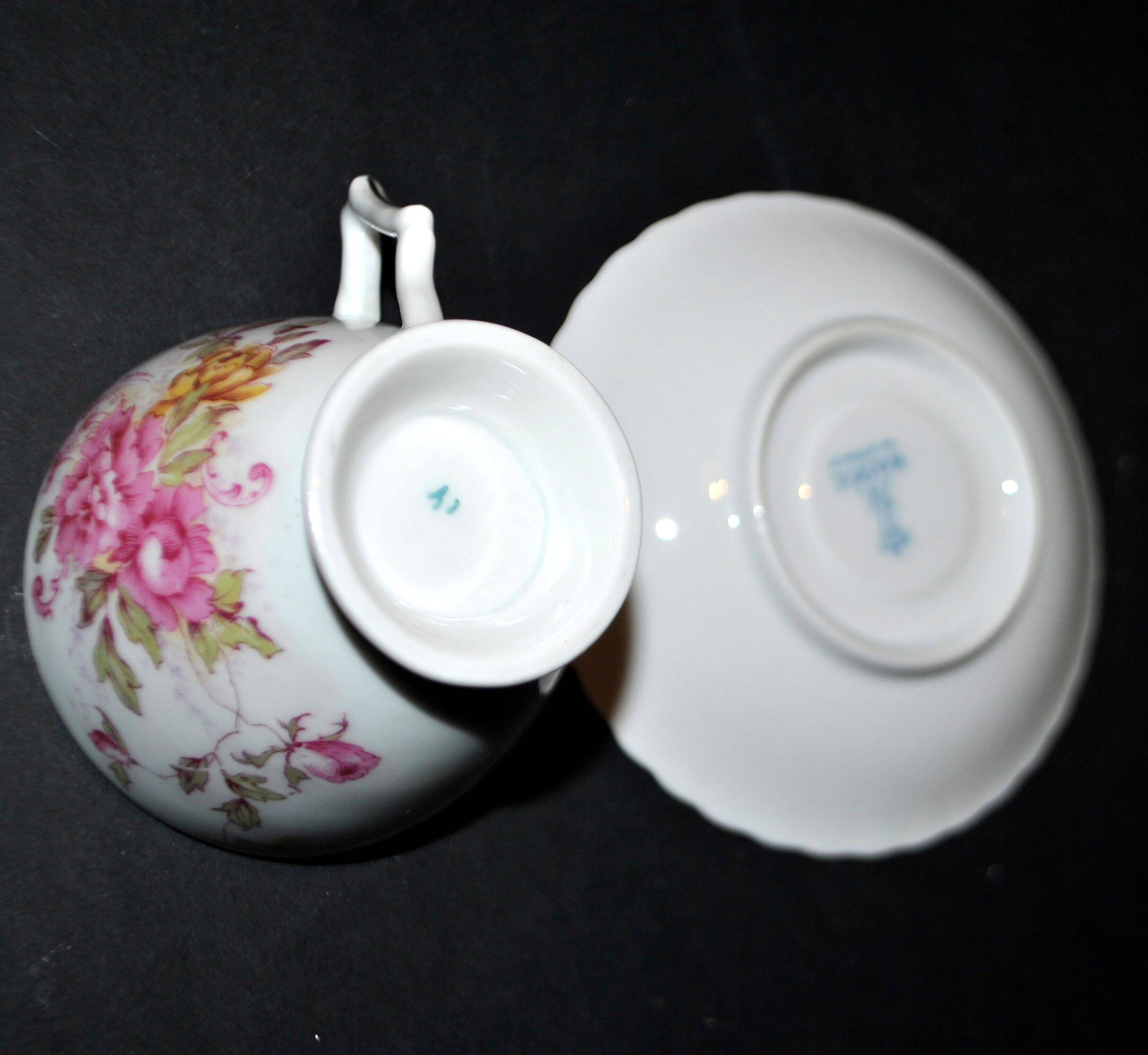 Lot de 2 tasses fleuries pivoine en porcelaine allemande AK Kaiser Germany