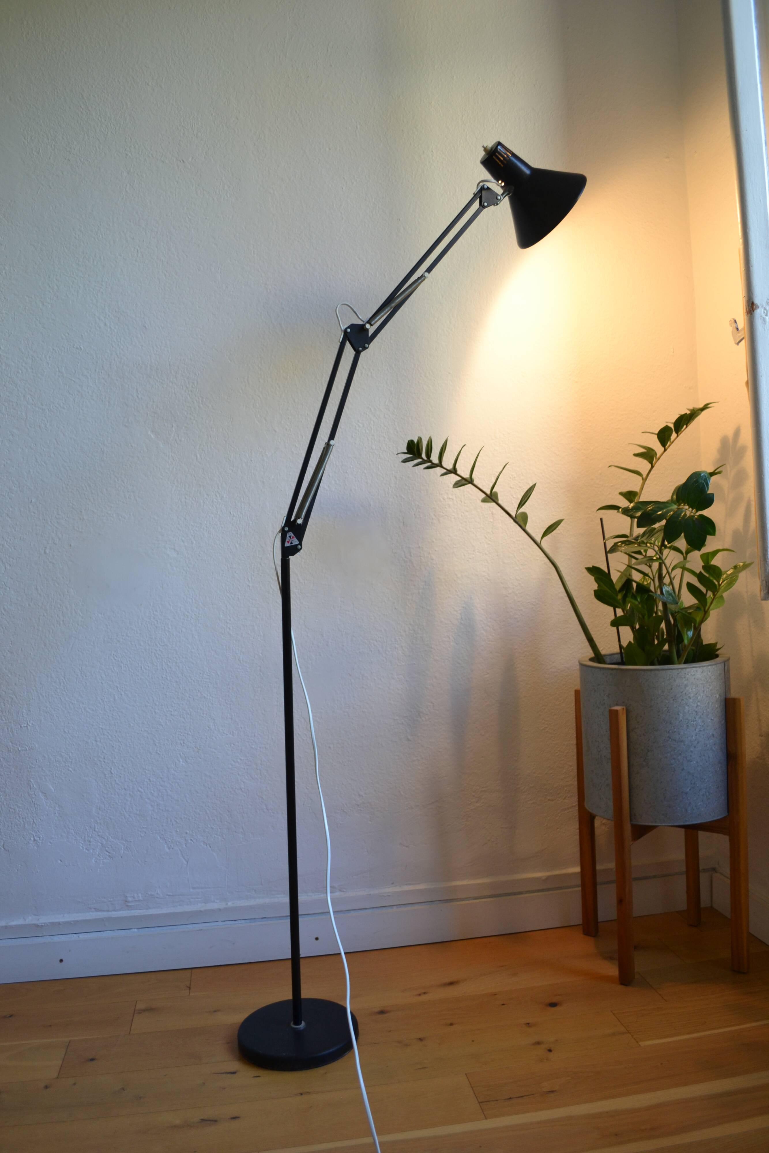 Lampadaire liseuse articulée France 1980