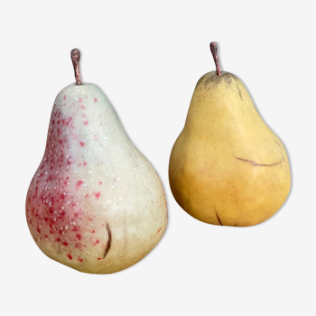 Set of 2 decorative pears in resin