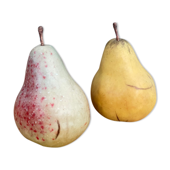 Set of 2 decorative pears in resin