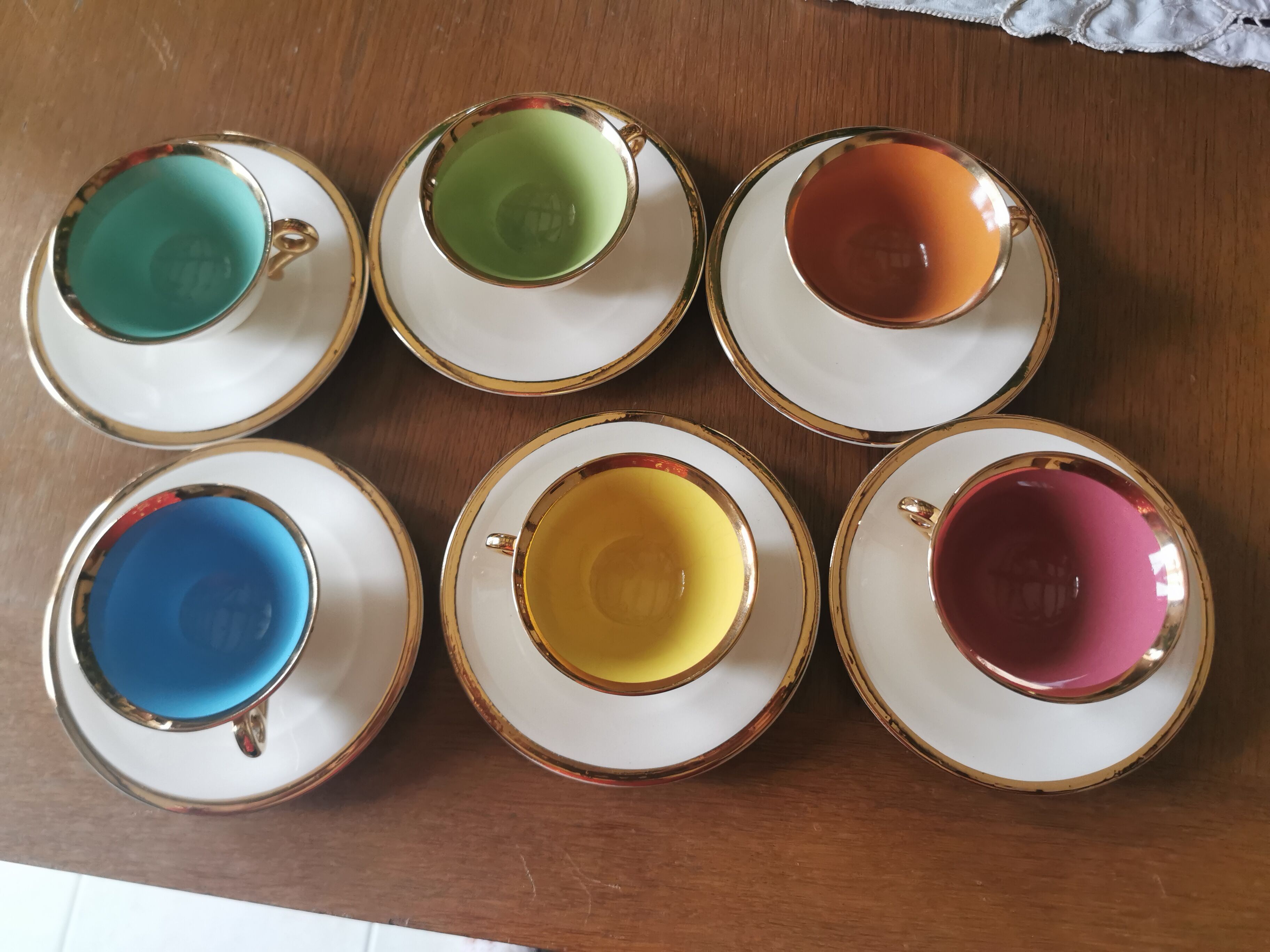 Set of coffee cups and faience saucers from Salins