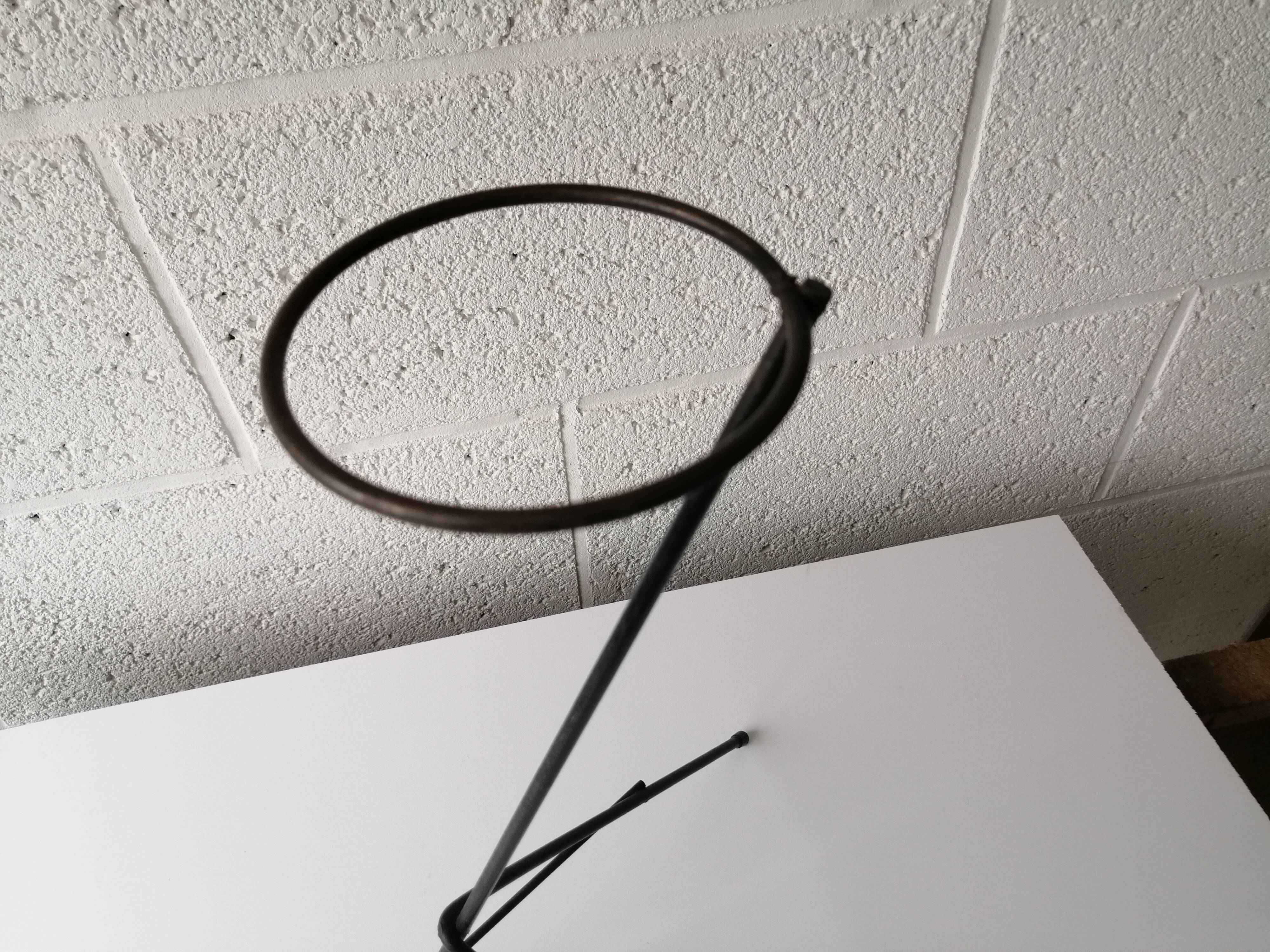 Metal tripod ashtray