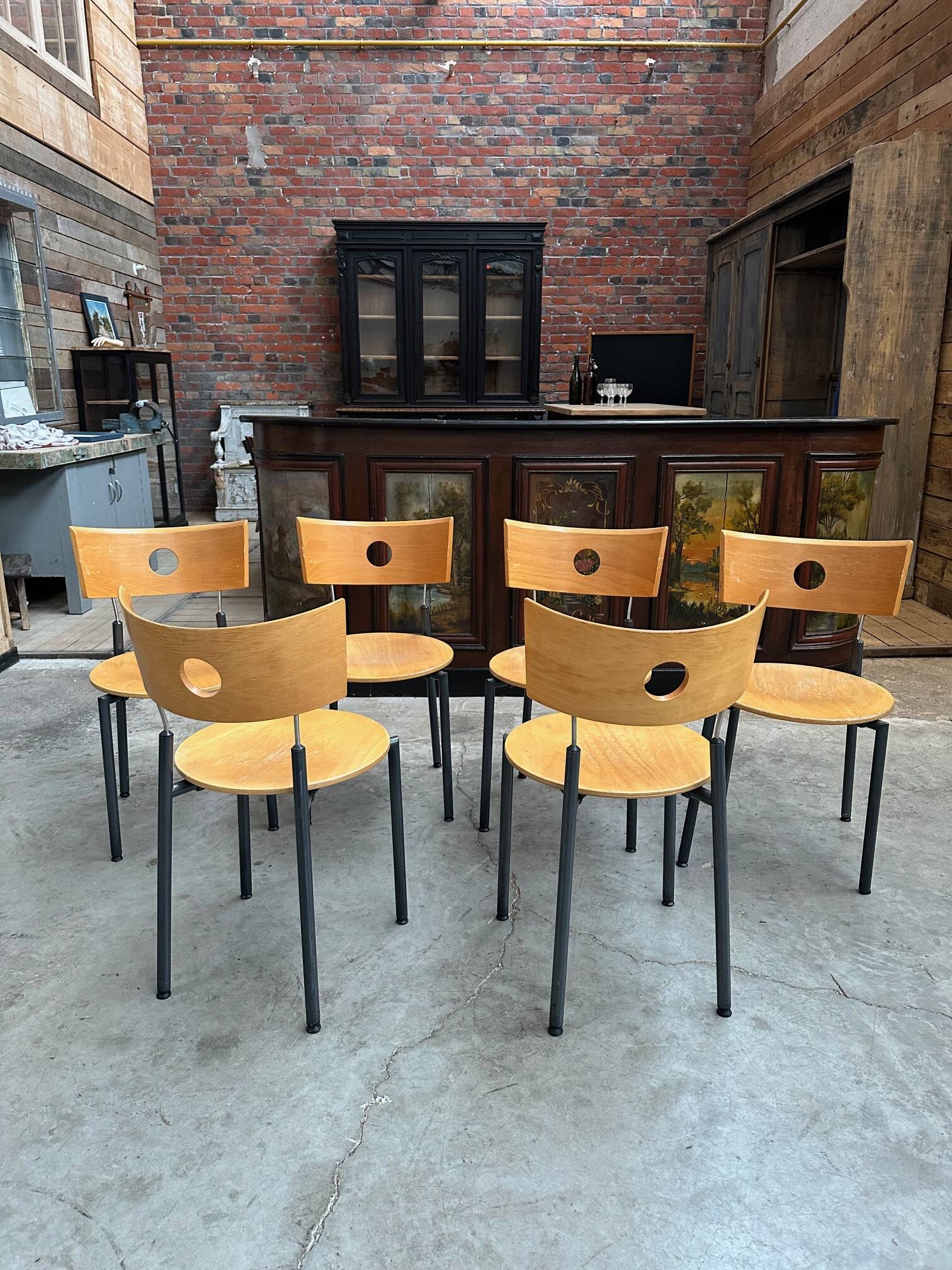 Suite de 6 chaises Années 80