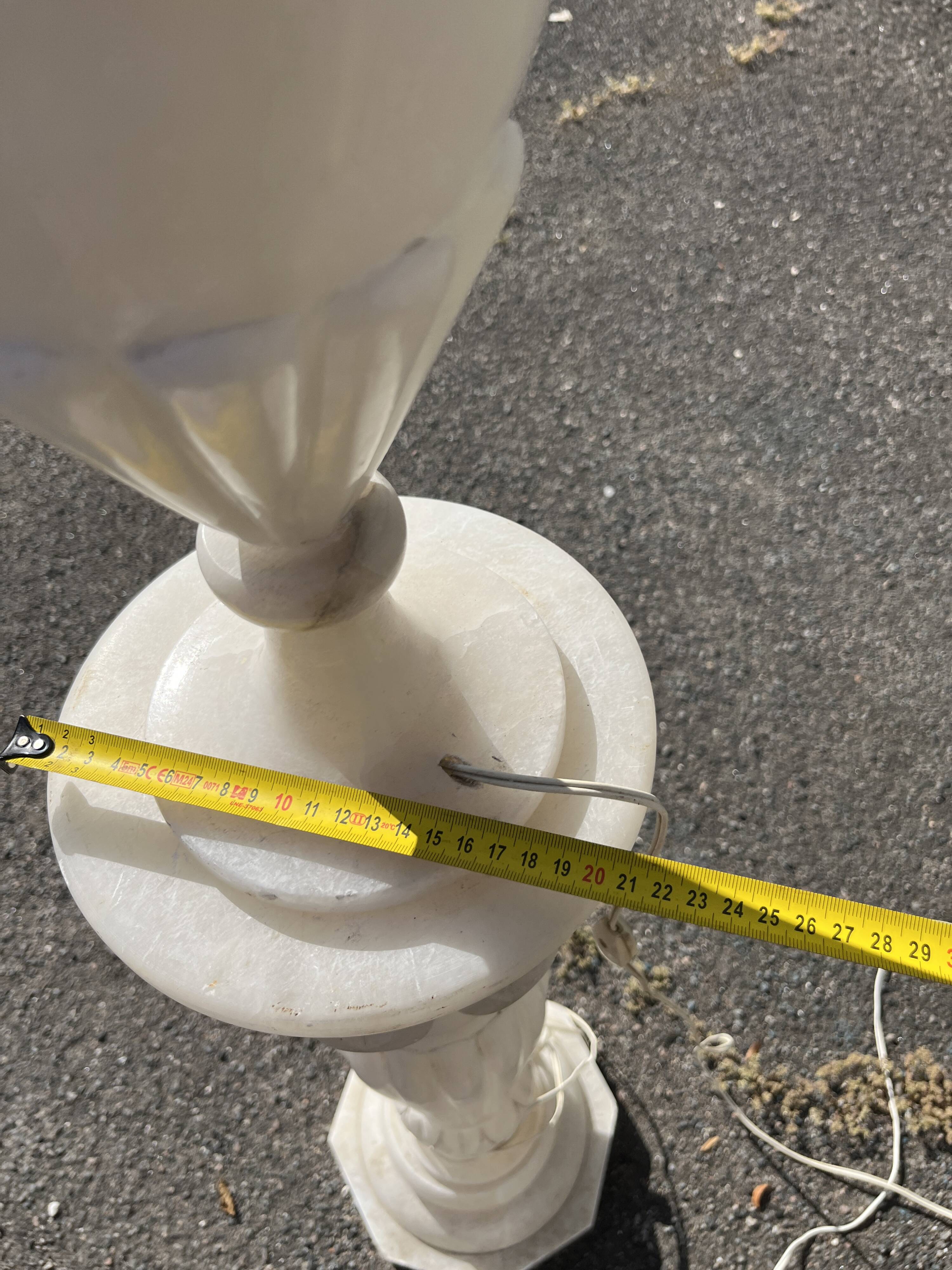 Lampe colonne en albatre