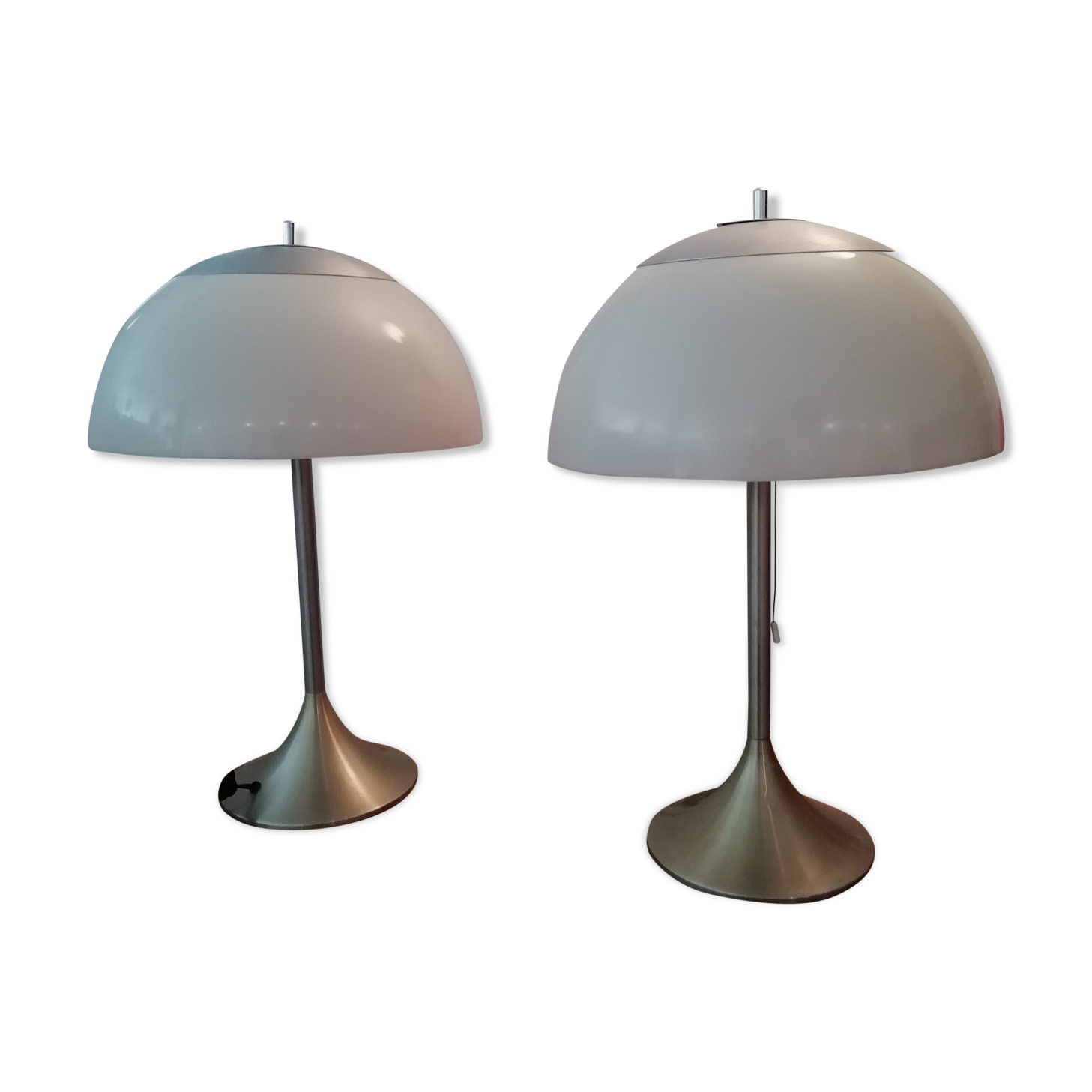 Pair of Unilux lamps with 'Tulip' foot