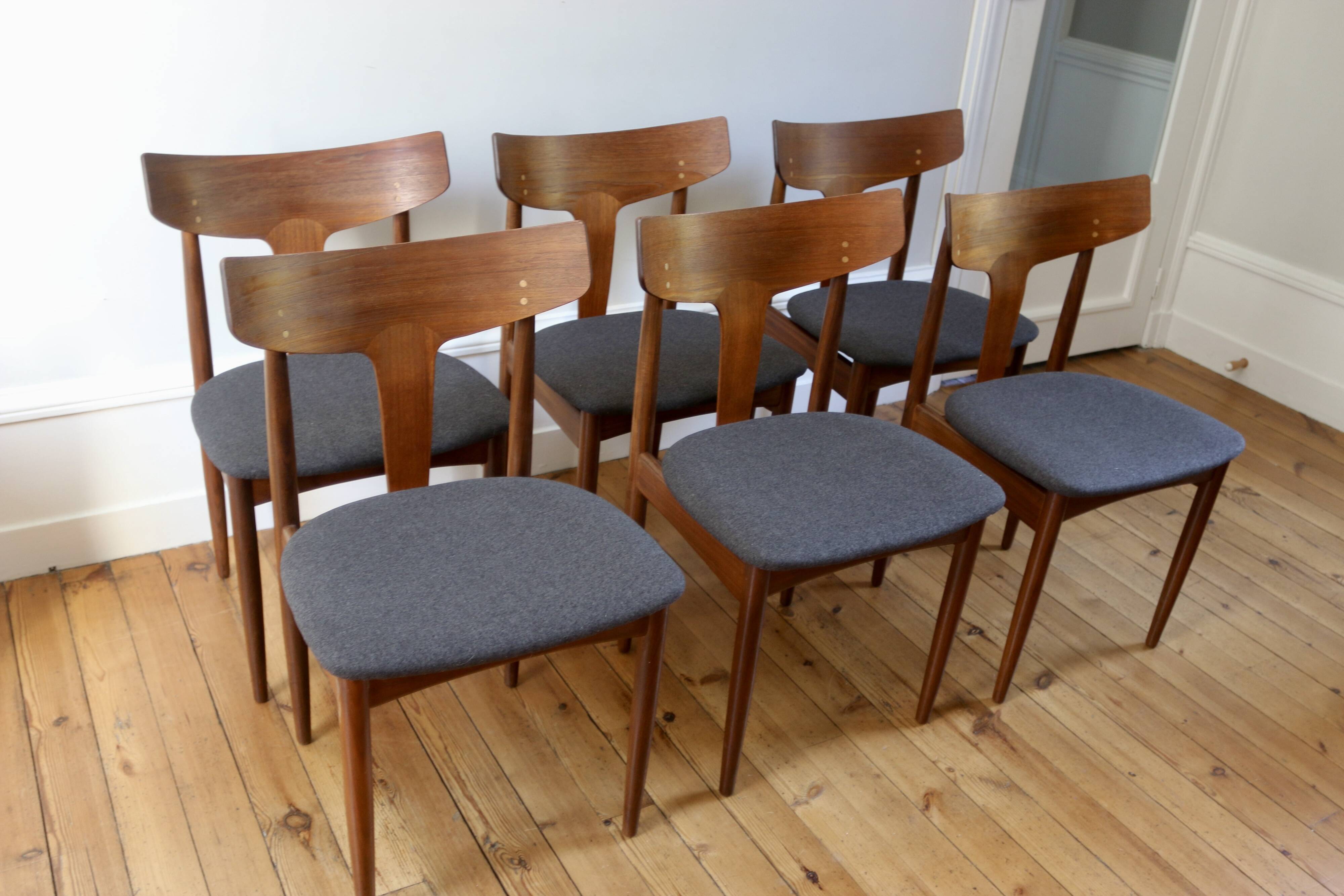 Set of 6 vintage Scandinavian teak chairs by Samcom, 1960