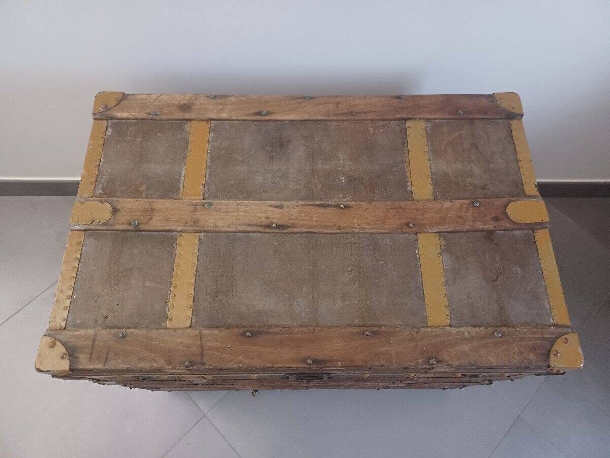 Travel trunk