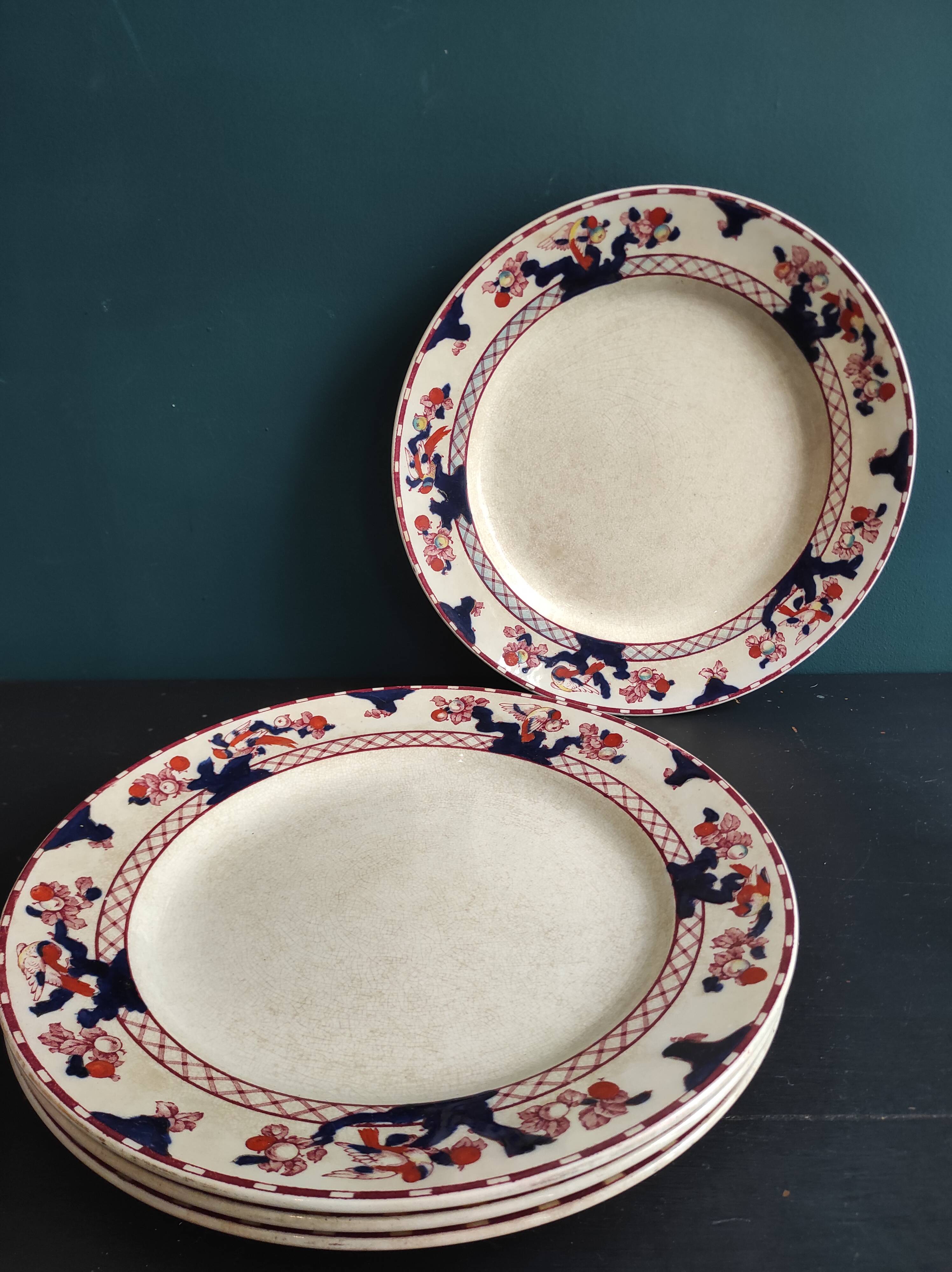 Losol Ware Keeling & Co. dinner plate, Beverley, England Burslem , 1906-193