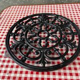 Black cast iron table mat