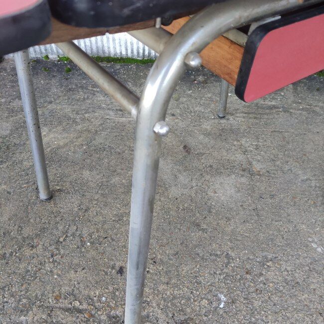 Formica table with extensions