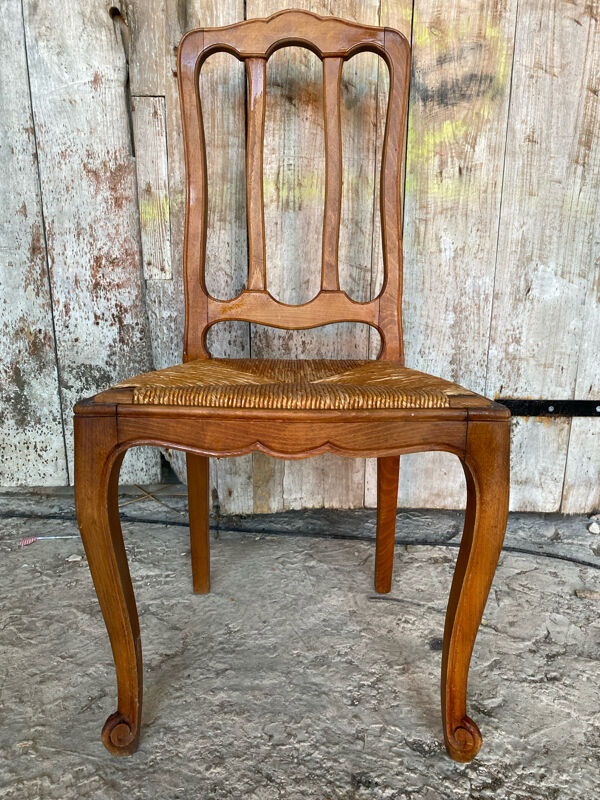 Chaise Art nouveau en bois et assise en paille tressée