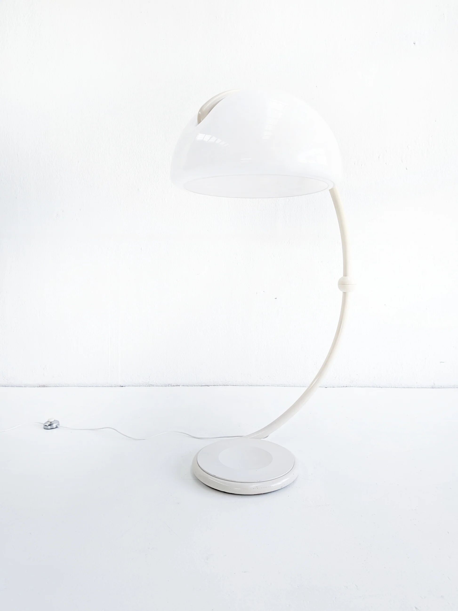 Lampadaire 'Serpente' par Elio Martinelli pour Martinelli Luce 1960