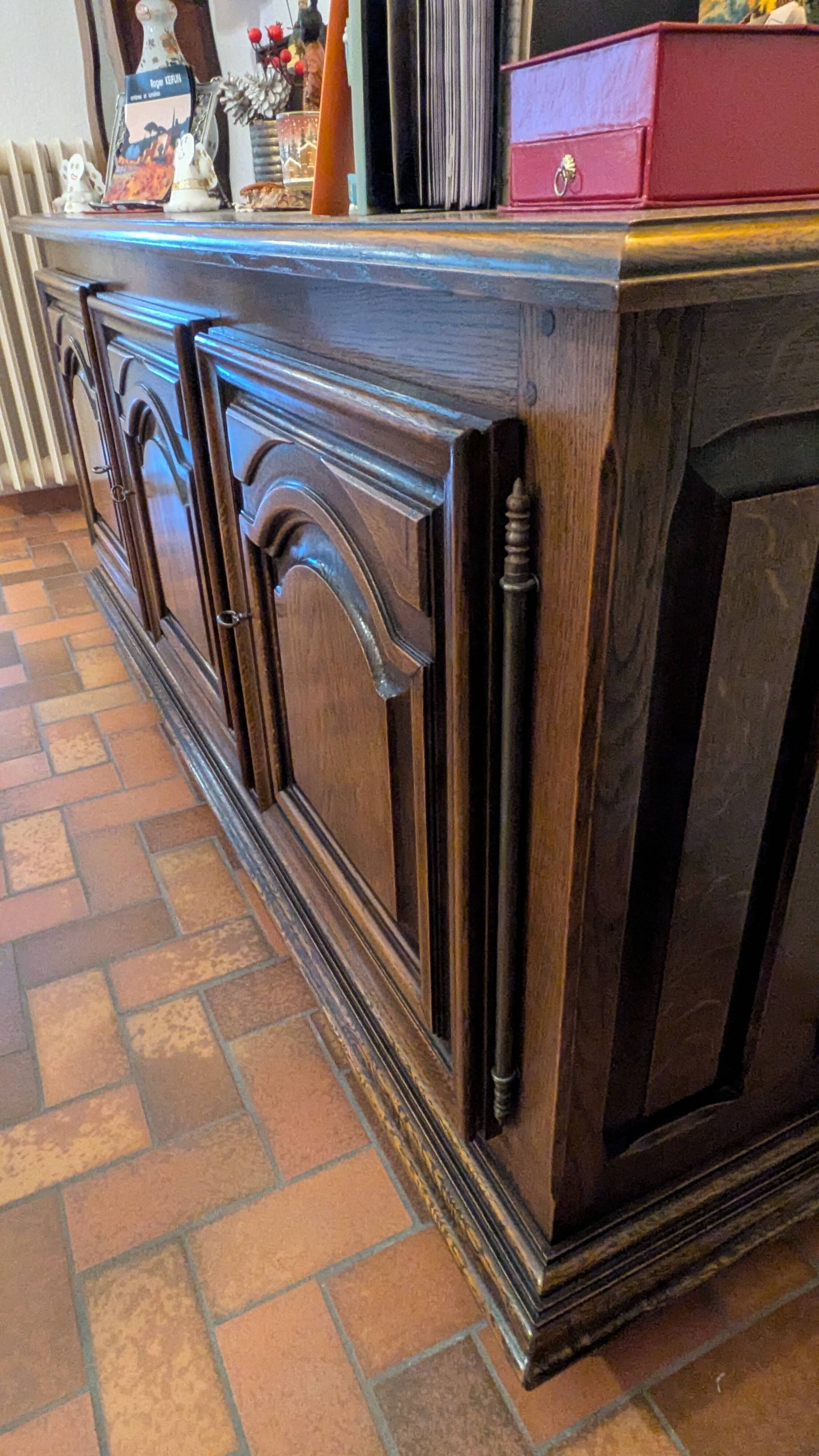 Cabinet no. 2, 3 doors solid oak