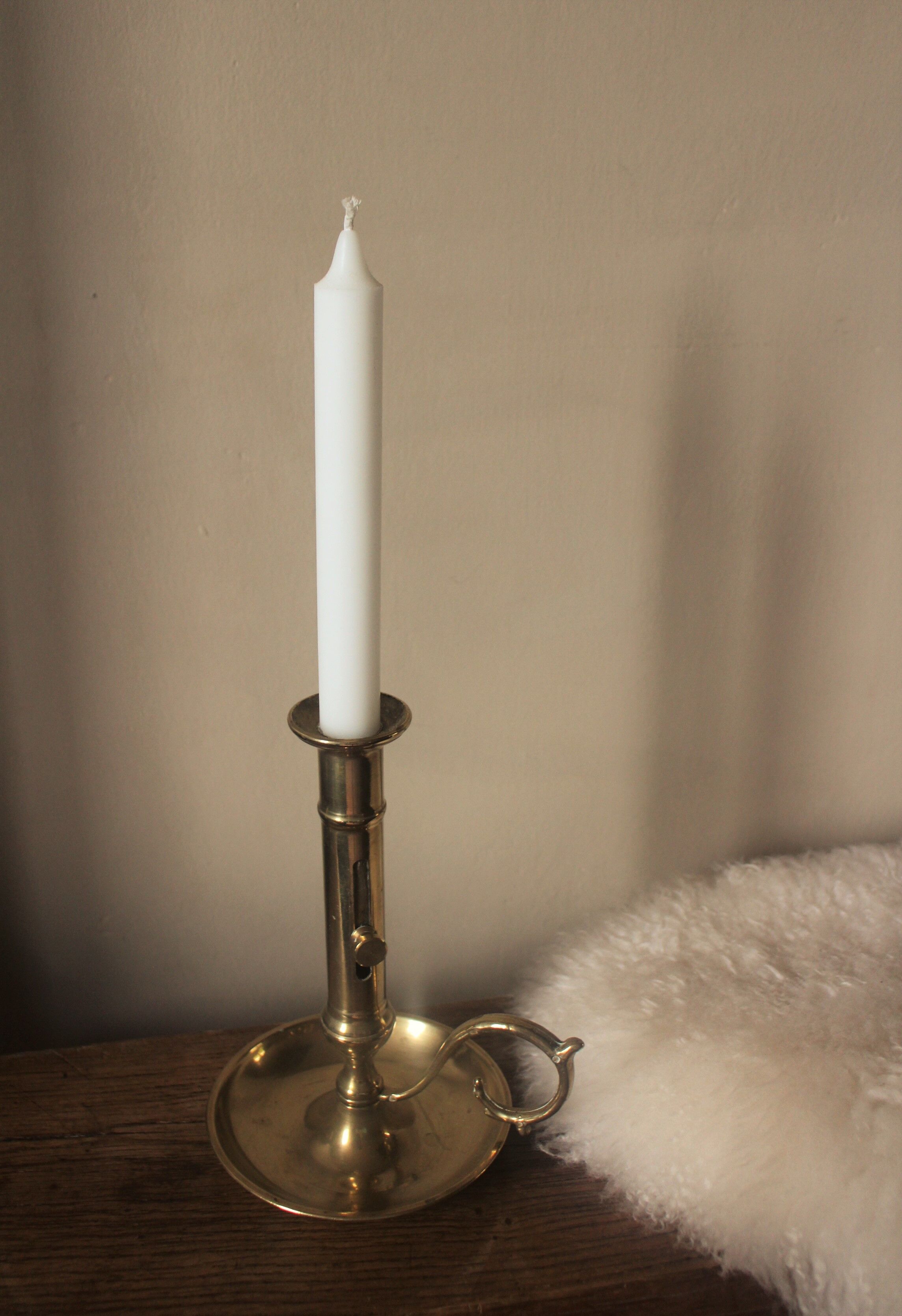 Large cellar rat brass bougeoir