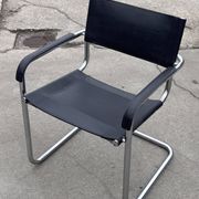 Set of 4 bauhaus cantilever chairs black leather and chrome design 80's
