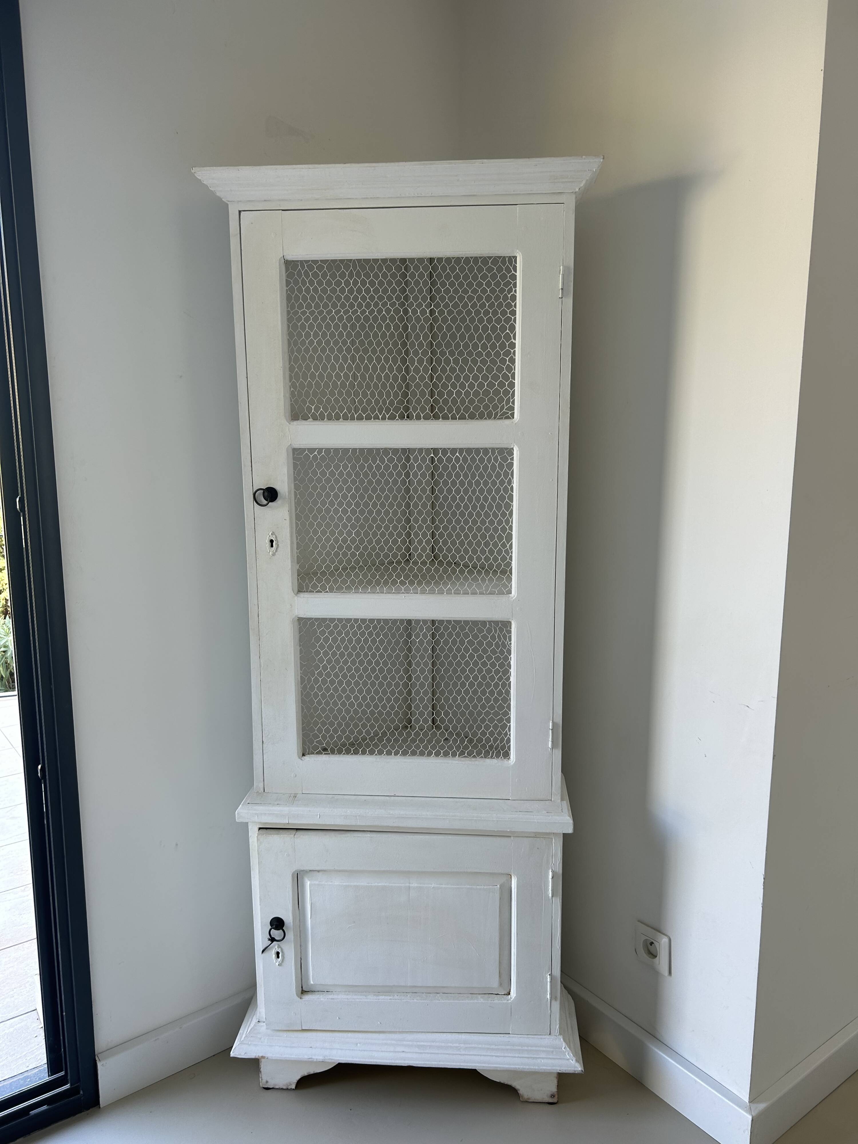 Corner chicken coop furniture