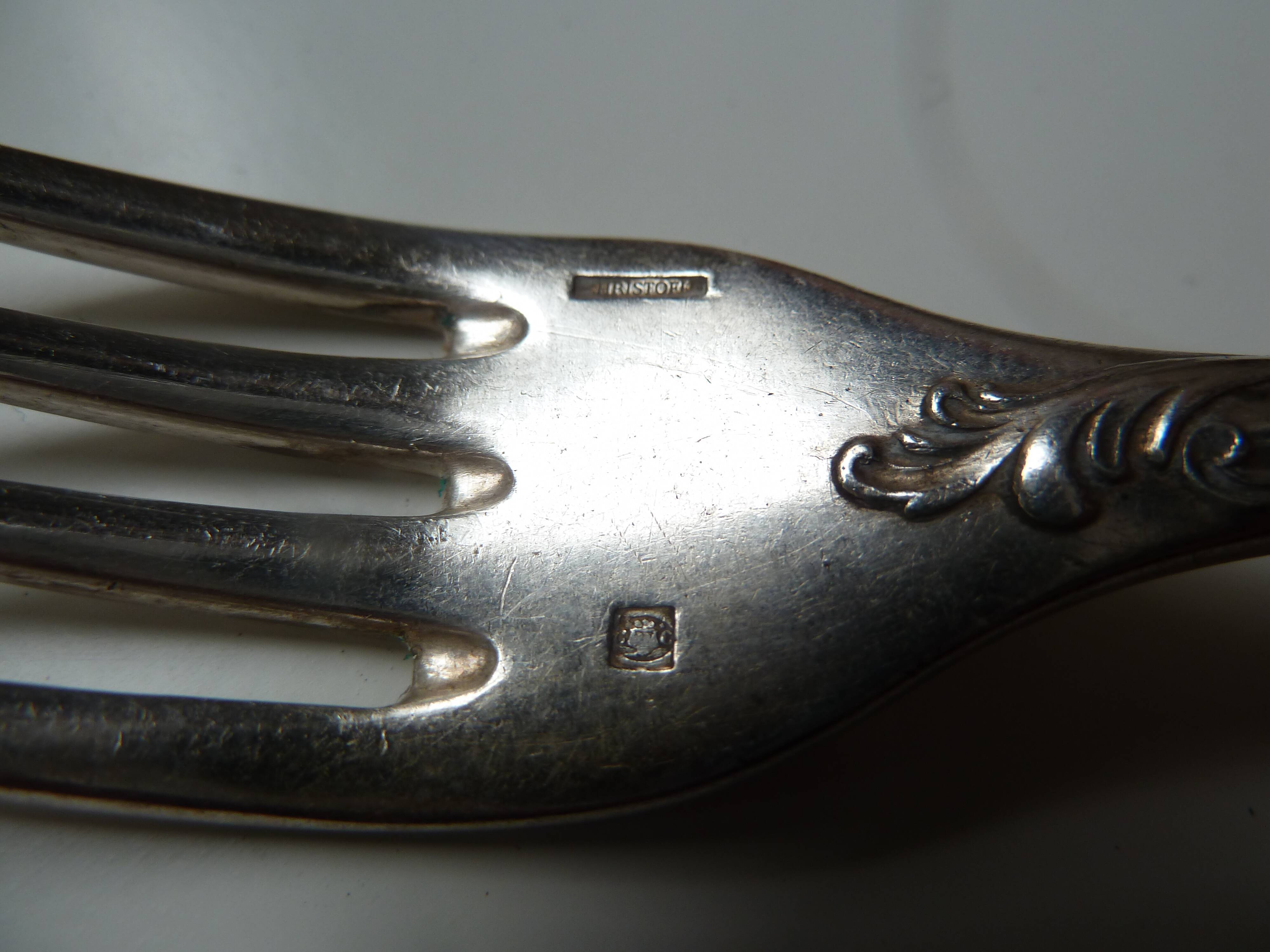 Lot 12 old silver metal forks Christofle Marly model floral decoration