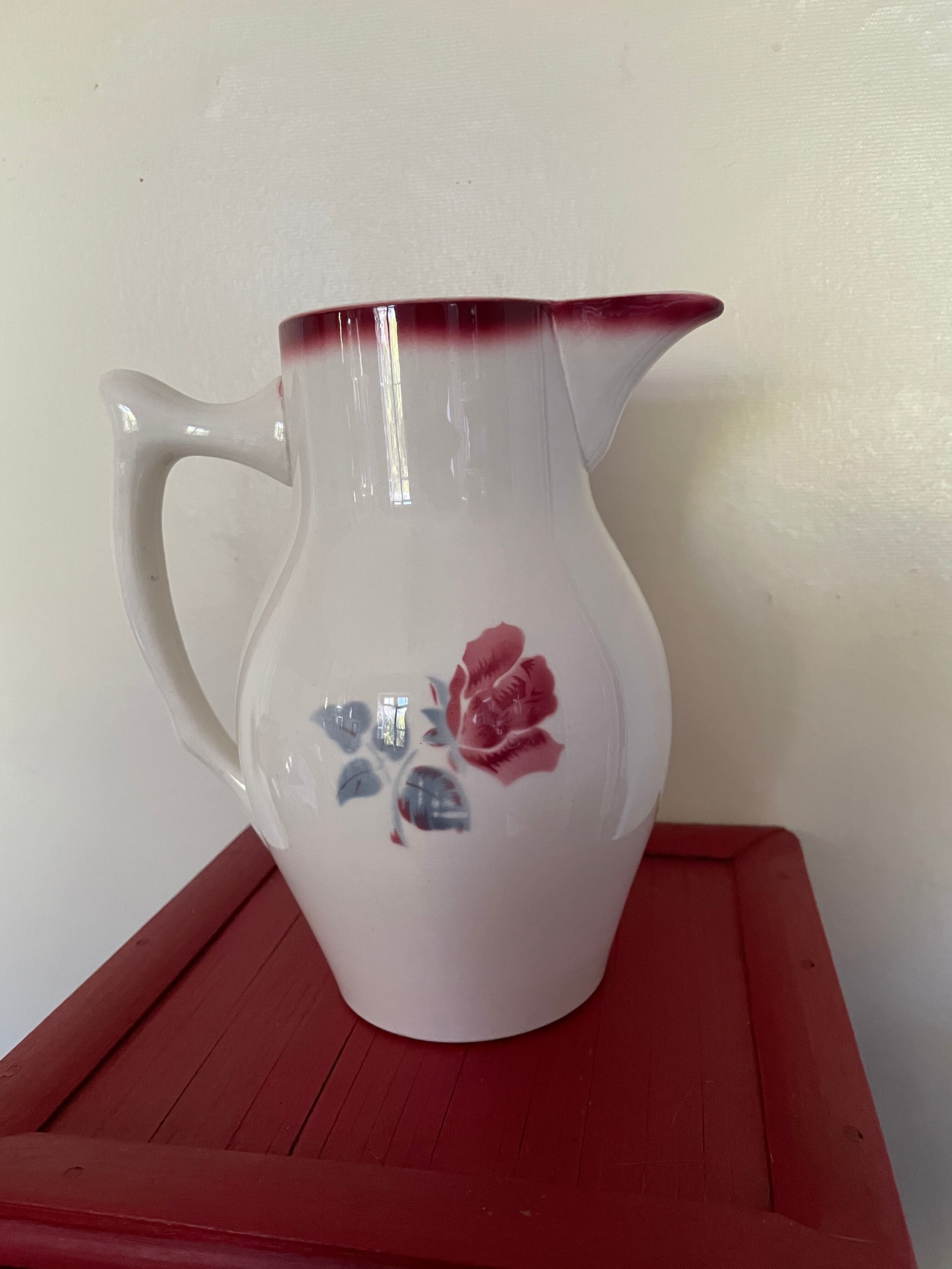 Pitcher Digoin Sarreguemines model Lucette