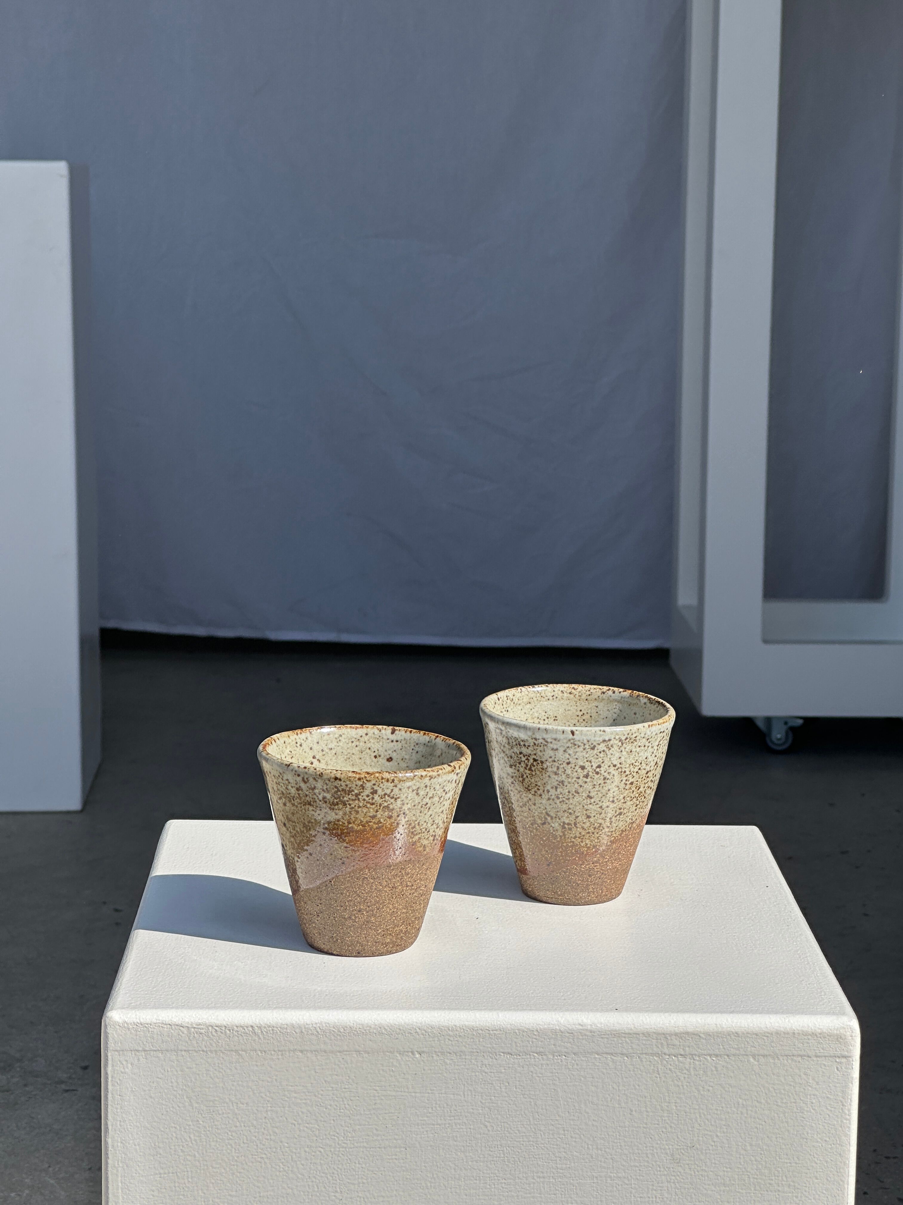 Set of 2 cups in Indonesian ceramic (brown & speckled glazed matte)