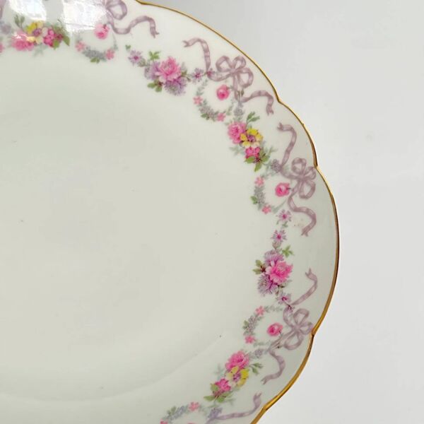 Compotier sur piédouche / coupe à fruits en porcelaine de Limoges à guirlandes florales et rubans   “Vieux Bernardaud” D&C (Delinières & Cie)   fin XIXe siècle