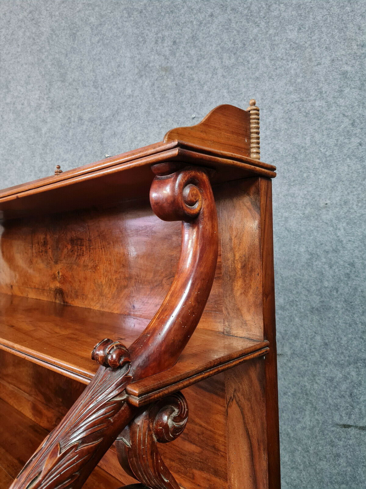 Vaisselier called Saint Hubert time Napoleon III in walnut bramble