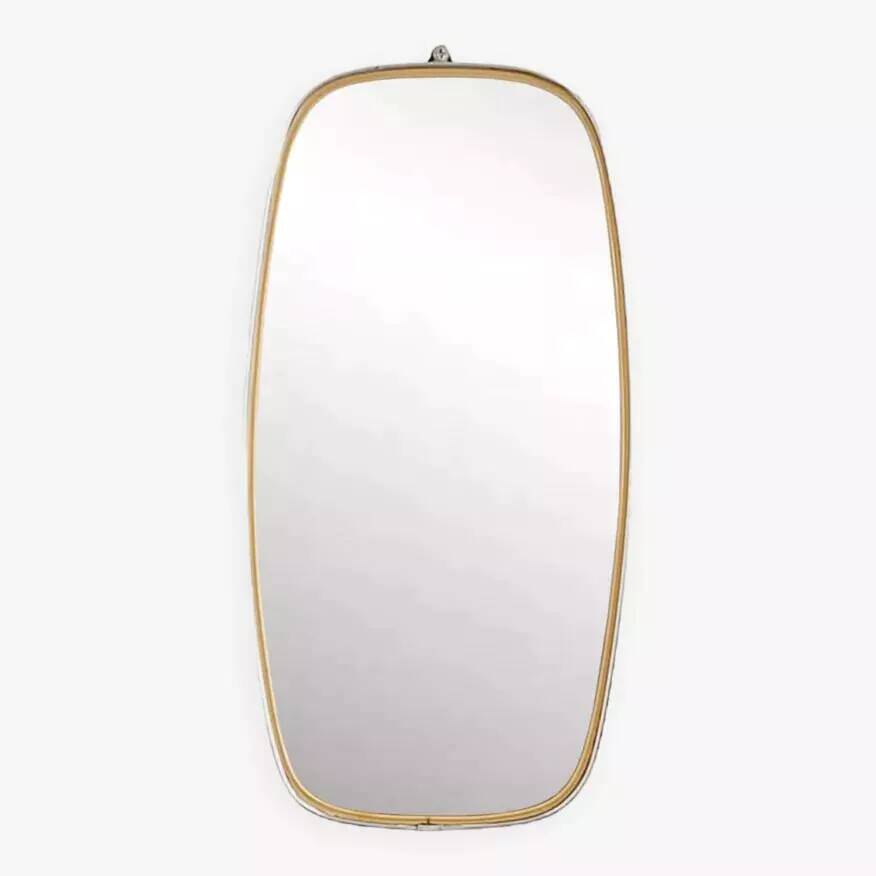Rear view mirror and free form from the 50s - 60s on chrome frame