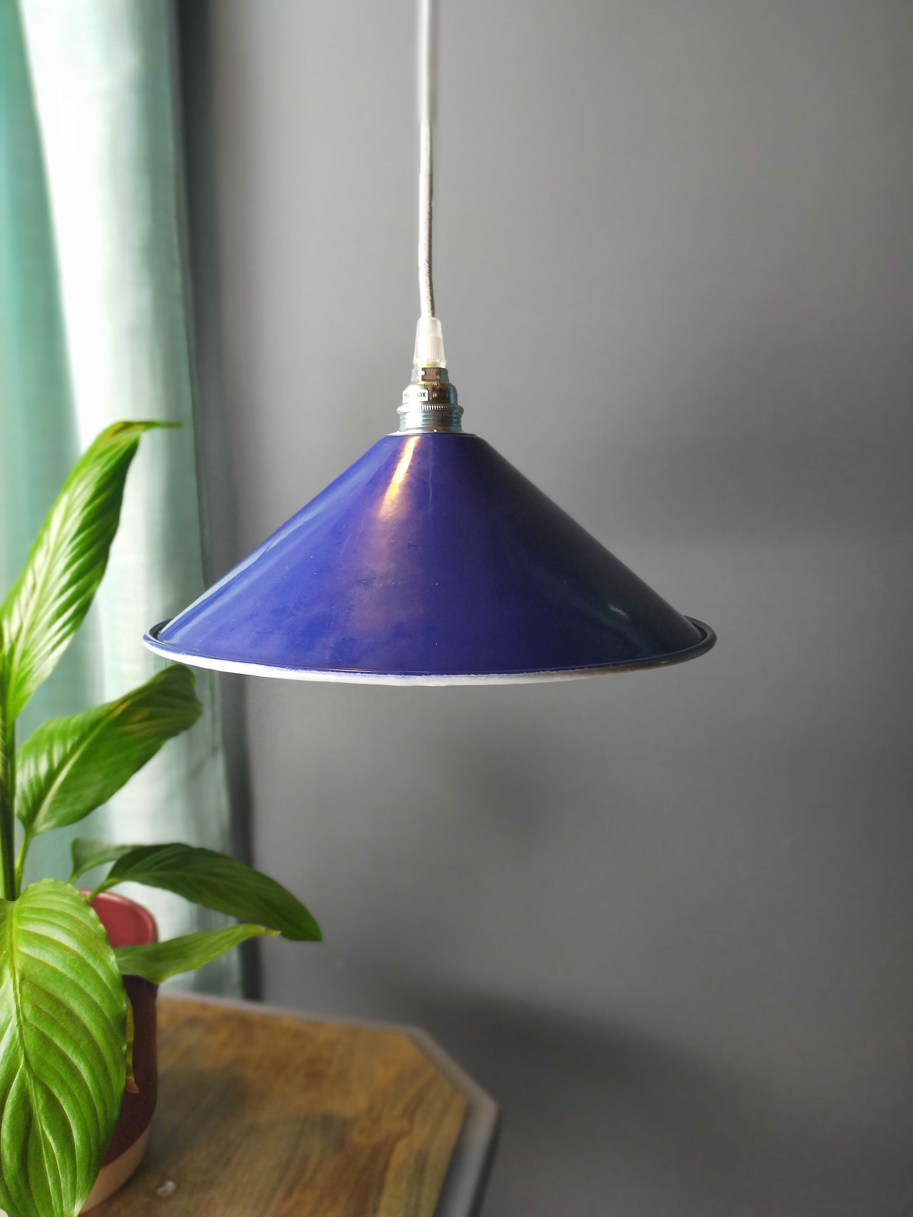 Vintage blue enamelled sheet metal suspension