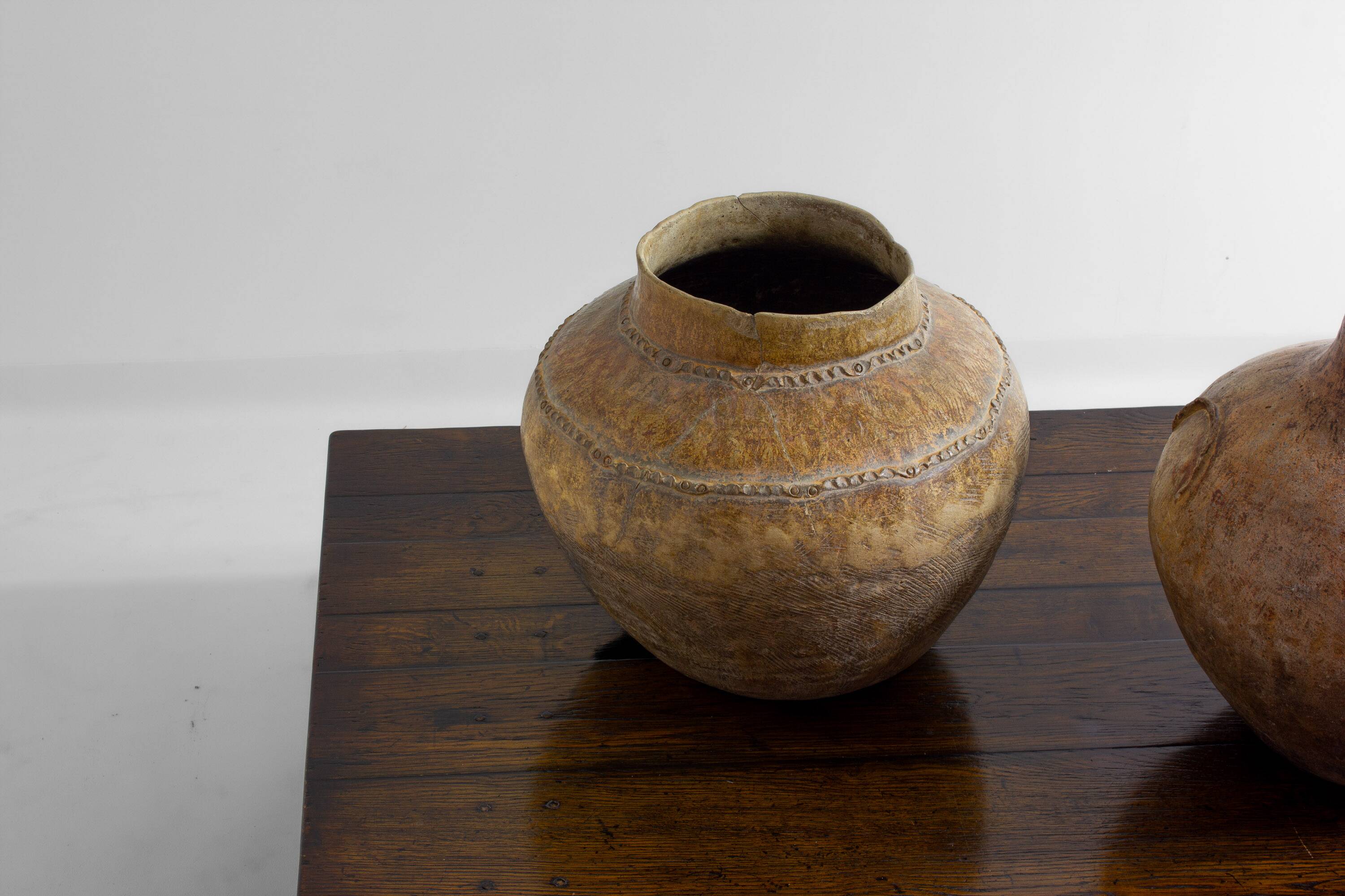 Large rustic brutalist coffee table in patinated wood, 1980s