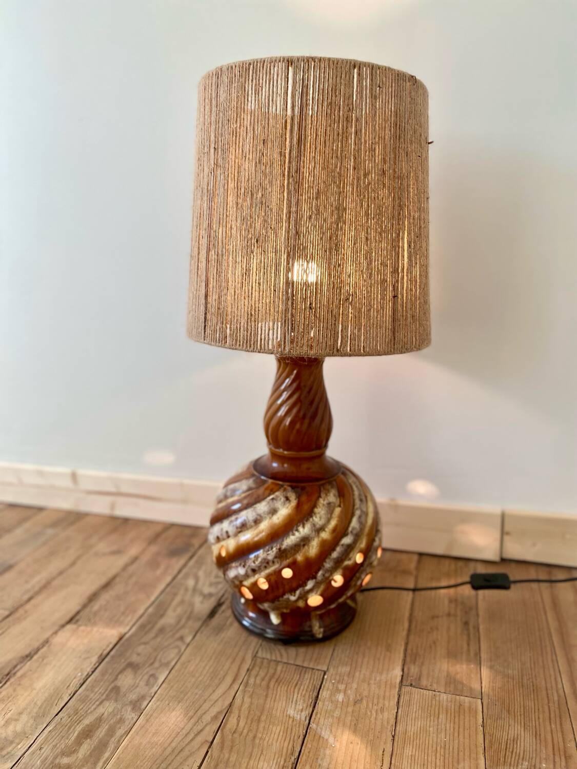 Large ceramic lamp