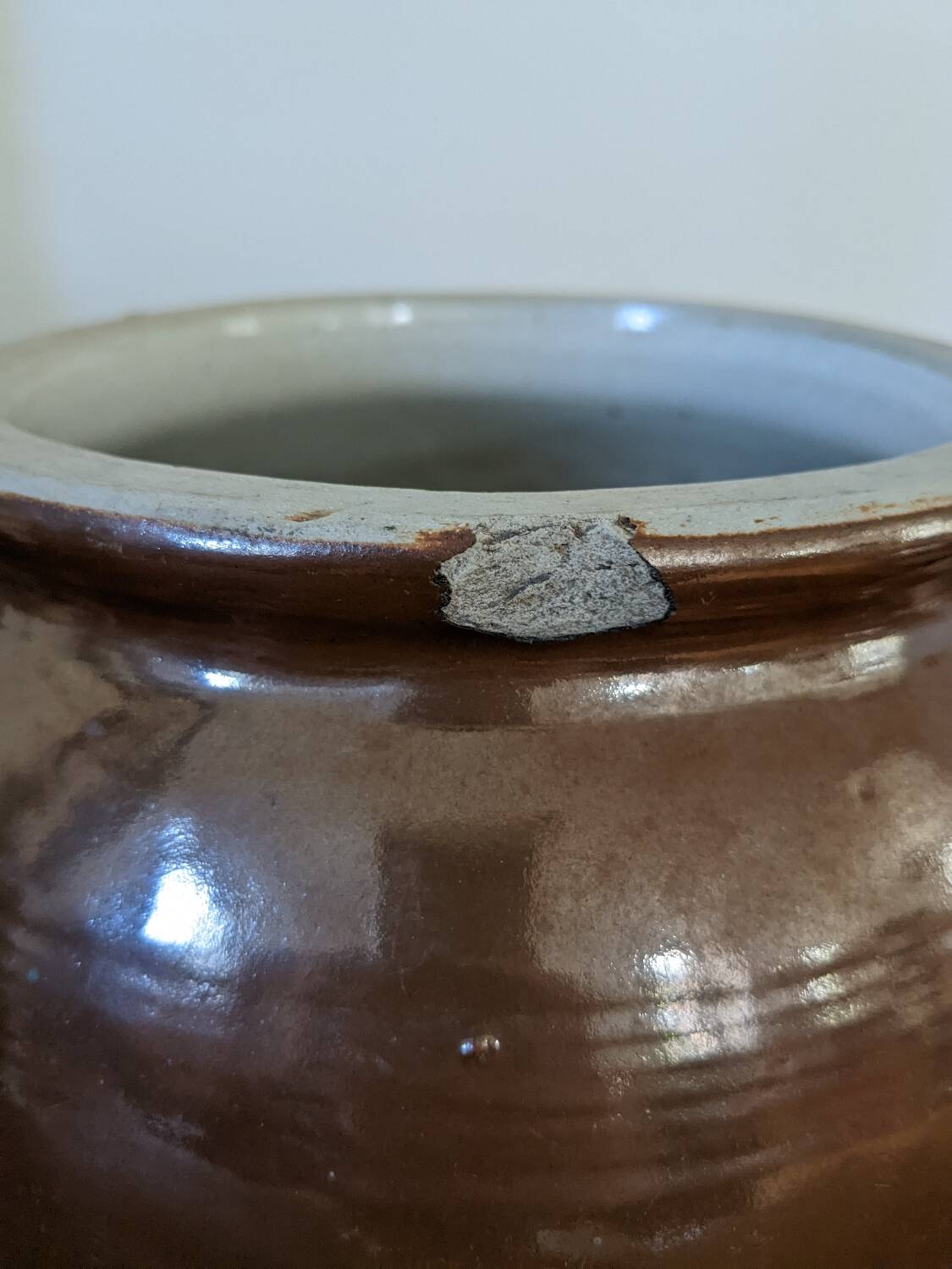 Glazed stoneware confit pot