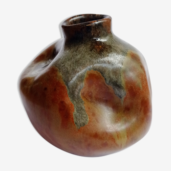 Sandstone vase by Eugene LION