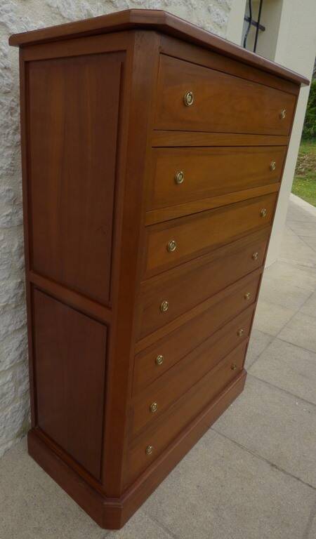 Weekly chest of drawers with secret shelf and its 7 drawers, made in the old-fashioned way from solid wood with knob