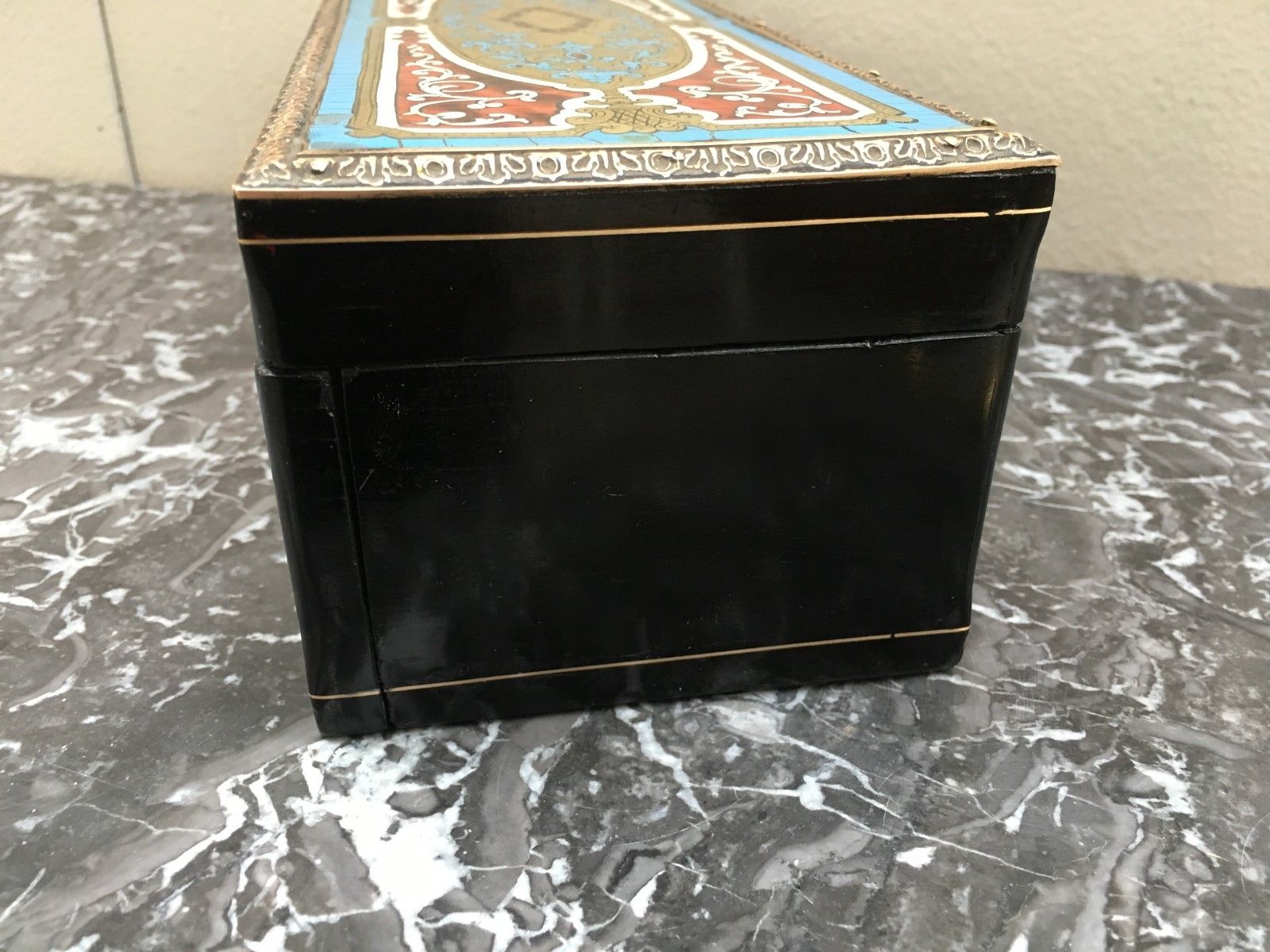 Napoleon III glove box