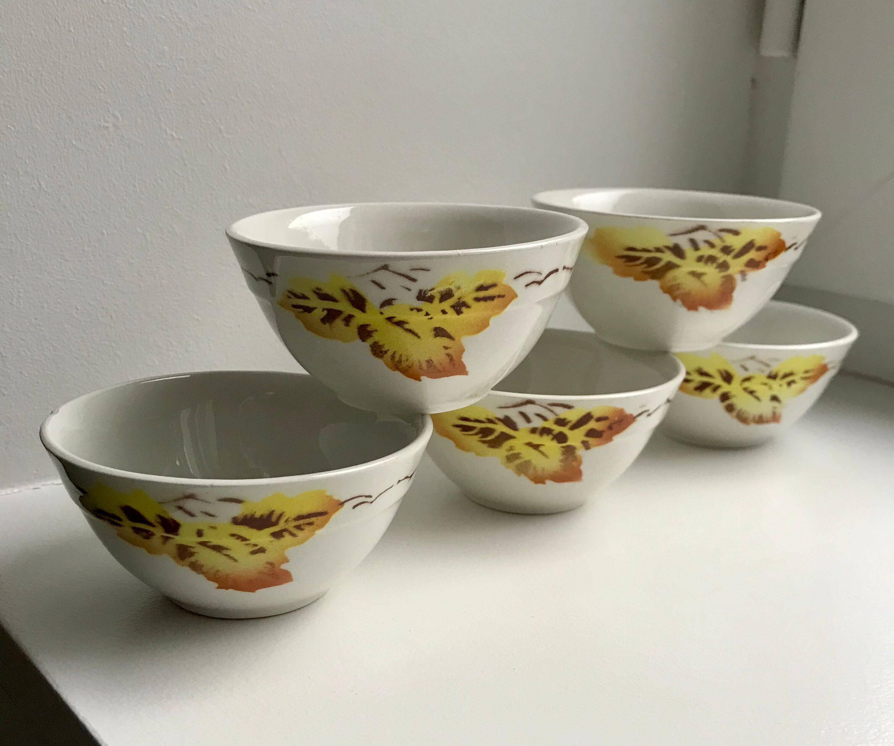 set of 5 coffee cups Badonviller 30-40s